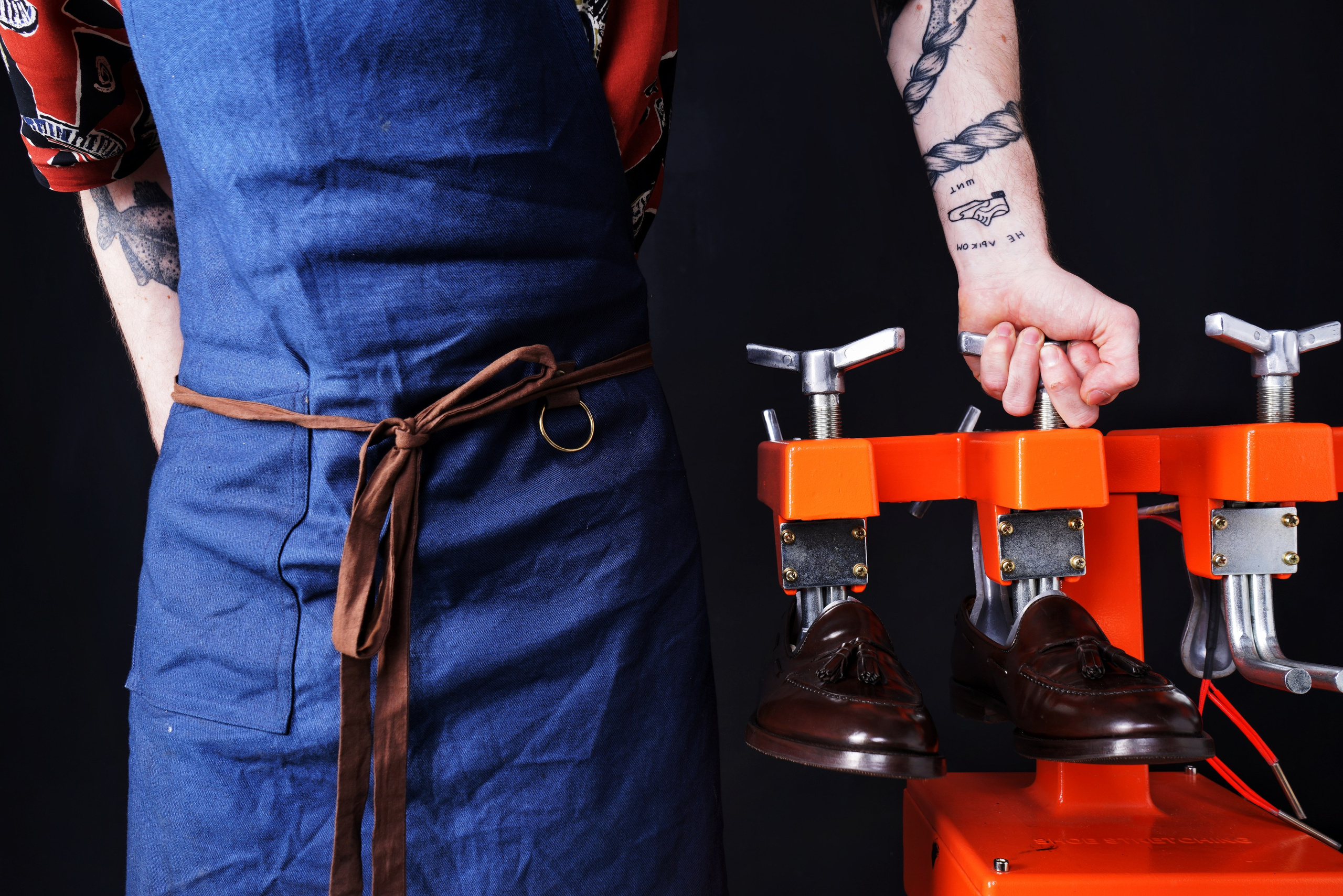 Студийная съёмка для обувной мастерской. Дмитрий Игнатов