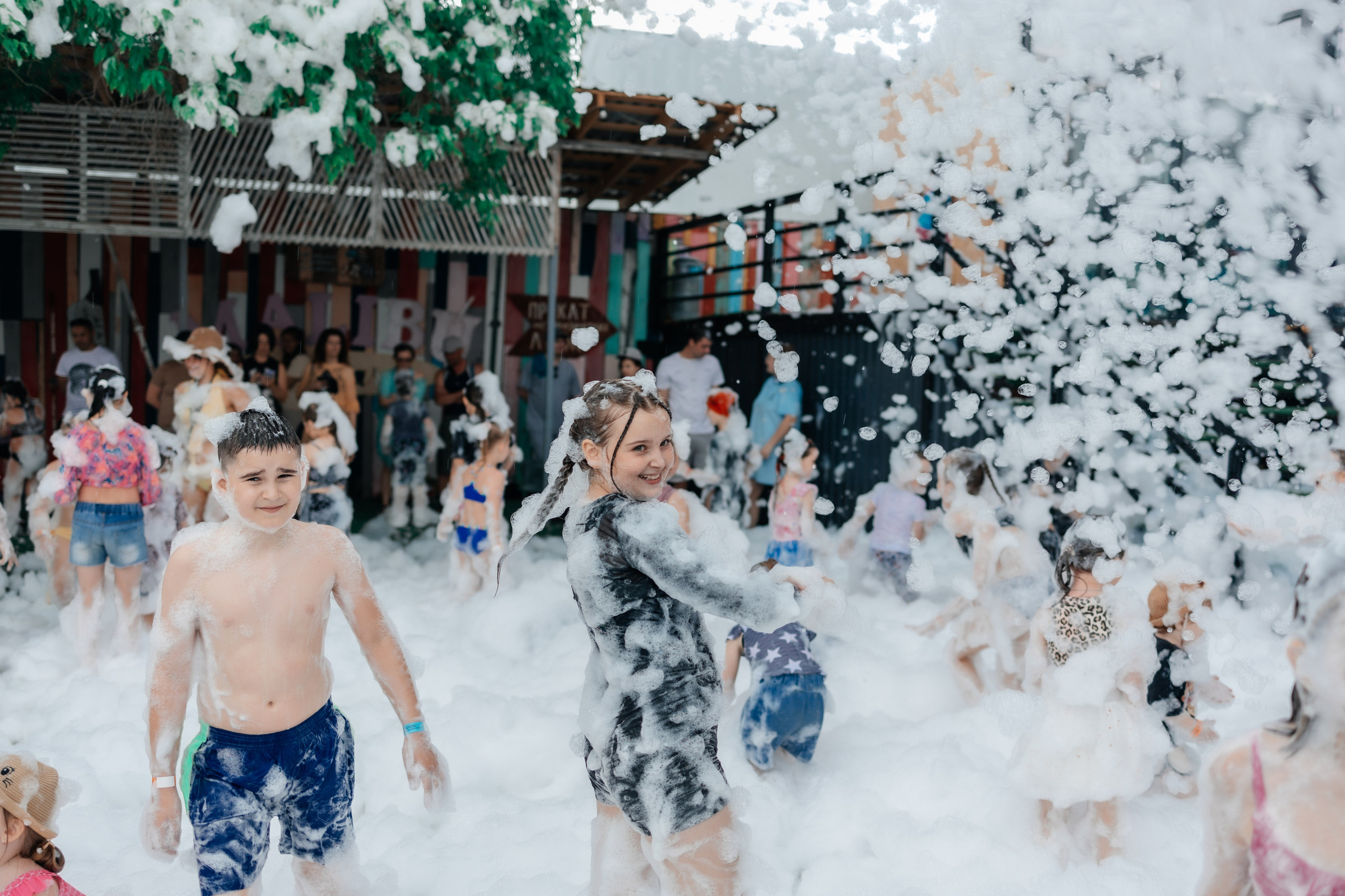 07.06.2026 Пенная вечеринка/Малибу. Семейный и детский фотограф в Славгороде Анастасия Винс
