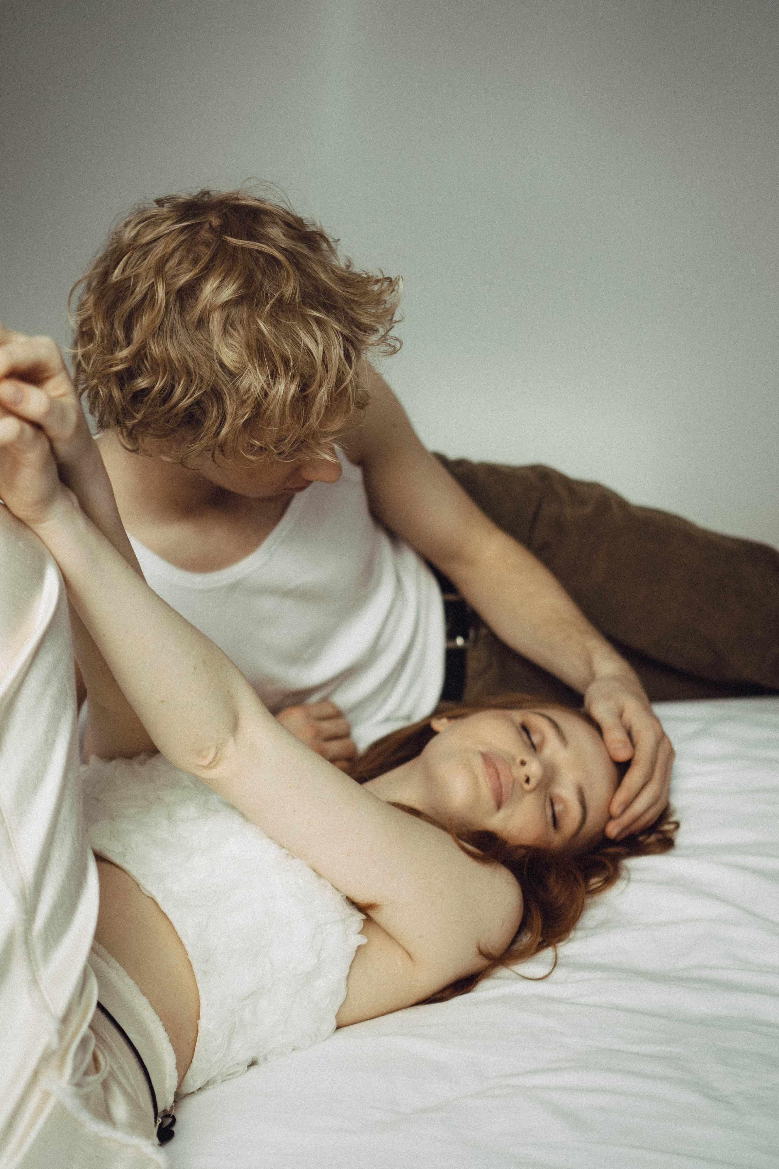 СВАДЕБНАЯ СЬЕМКА В ОТЕЛЕ. СБОРЫ ЖЕНИХА И НЕВЕСТЫ И ТАКЖЕ ТОР И ПОДГОТОВКА К ПРОГУЛКЕ. Профессиональный фотограф, Санкт-Петербург — Виктория Богомолова