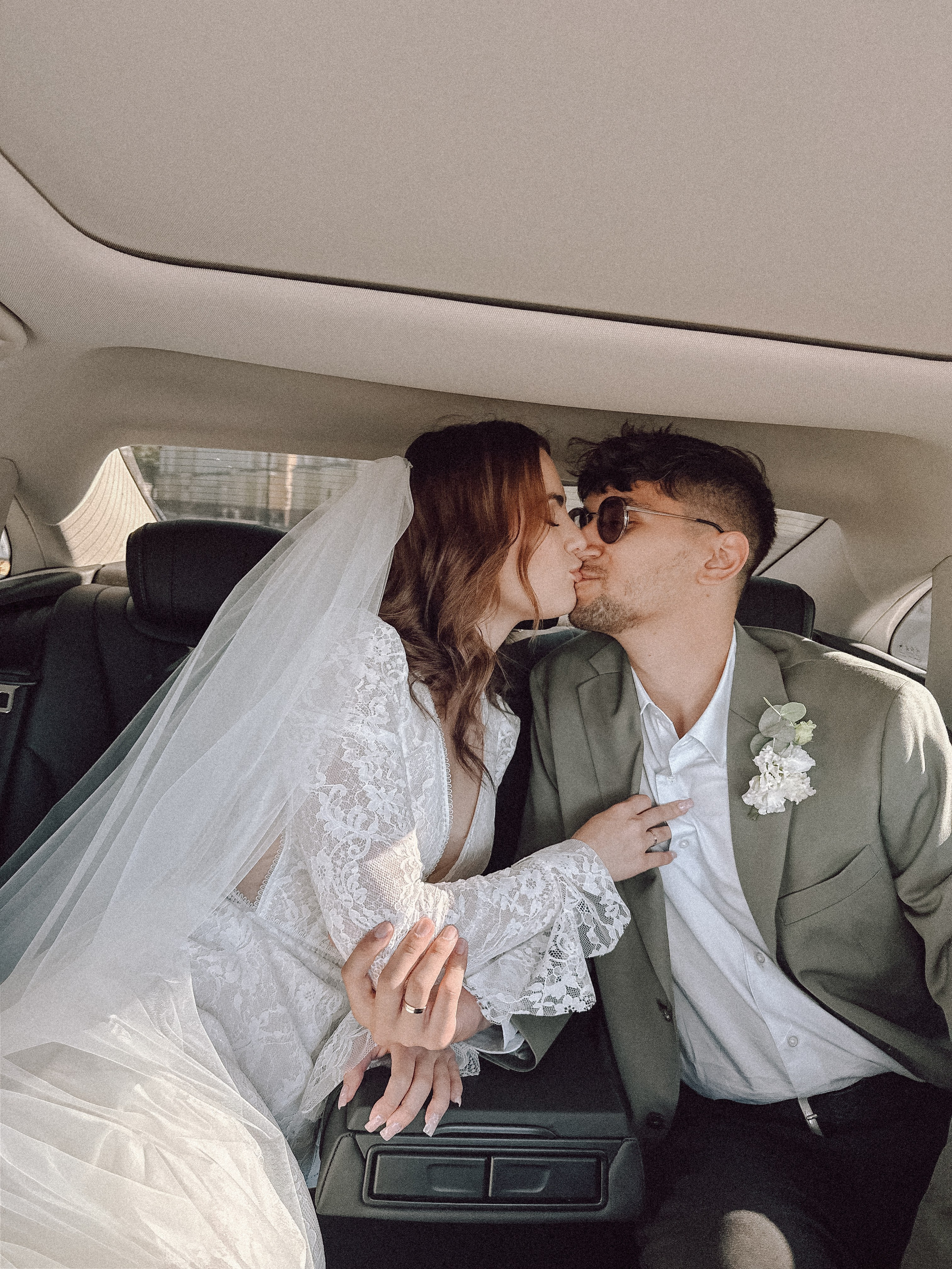 ФОТО НА ТЕЛЕФОН ВО ВРЕМЯ БРАКОСОЧЕТАНИЯ В ПЕРВОМ ДВОРЦЕ И ПРОГУЛКИ. Профессиональный фотограф, Санкт-Петербург — Виктория Богомолова