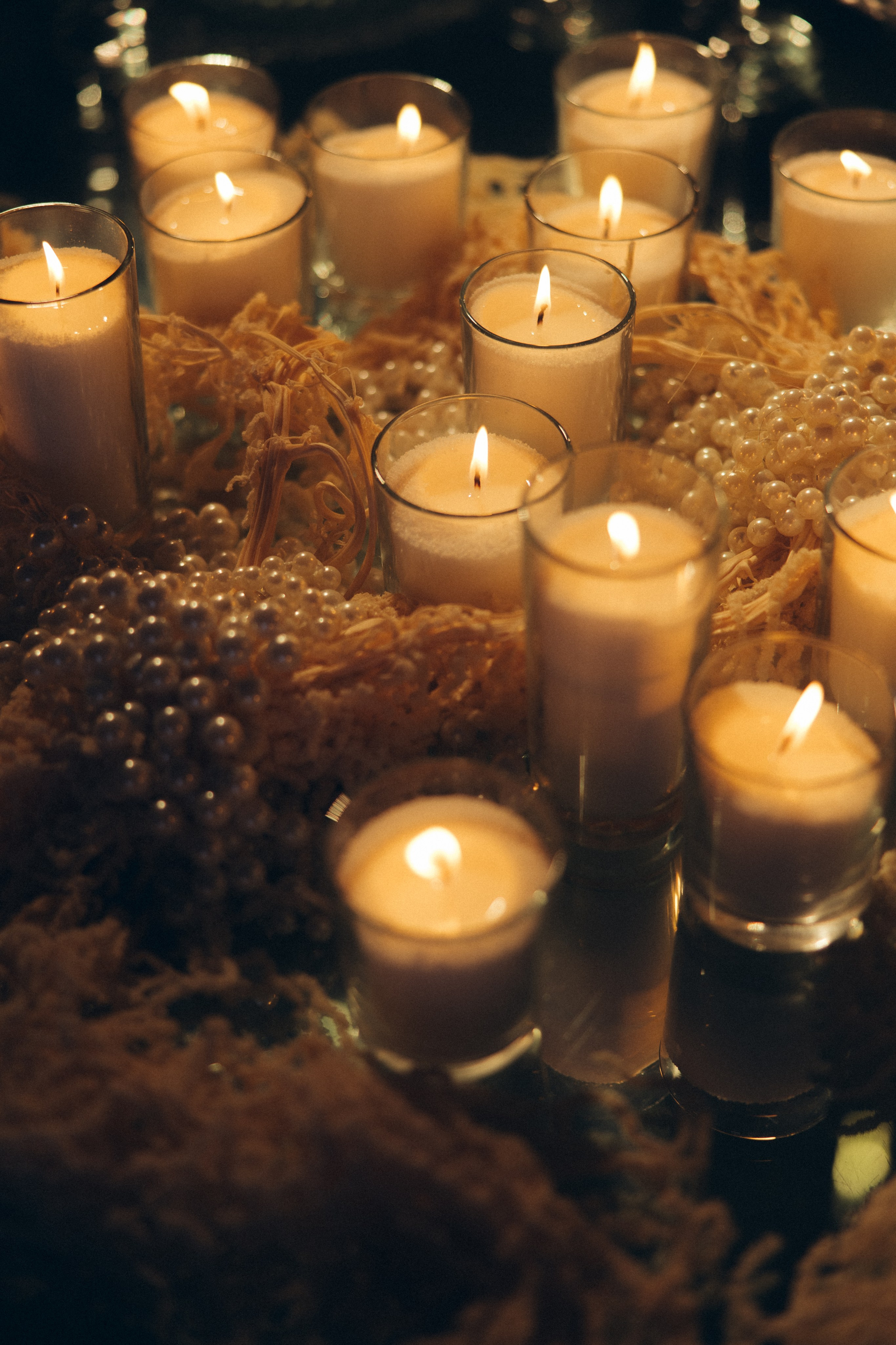 Таня и Тимур, утренние сборы в квартире и свадебный ужин. Фотограф любви в городе Казань