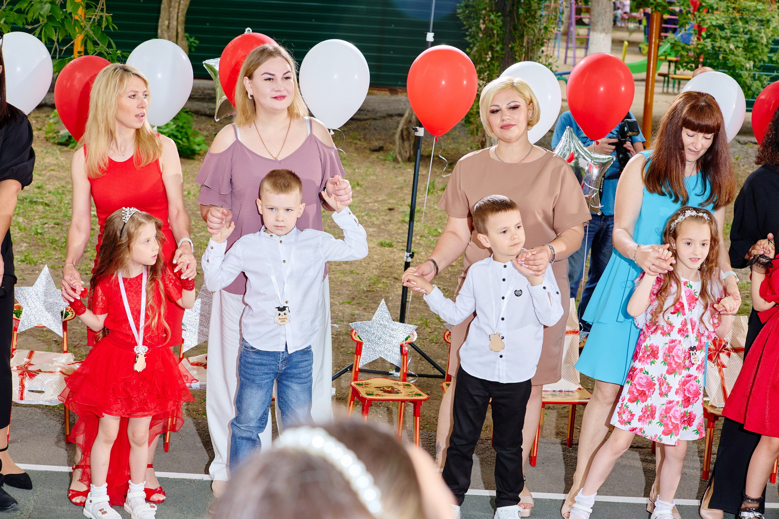 Выпускной 45 сад. Фотограф Выпускные альбомы Таганрог Сергей Коробченко