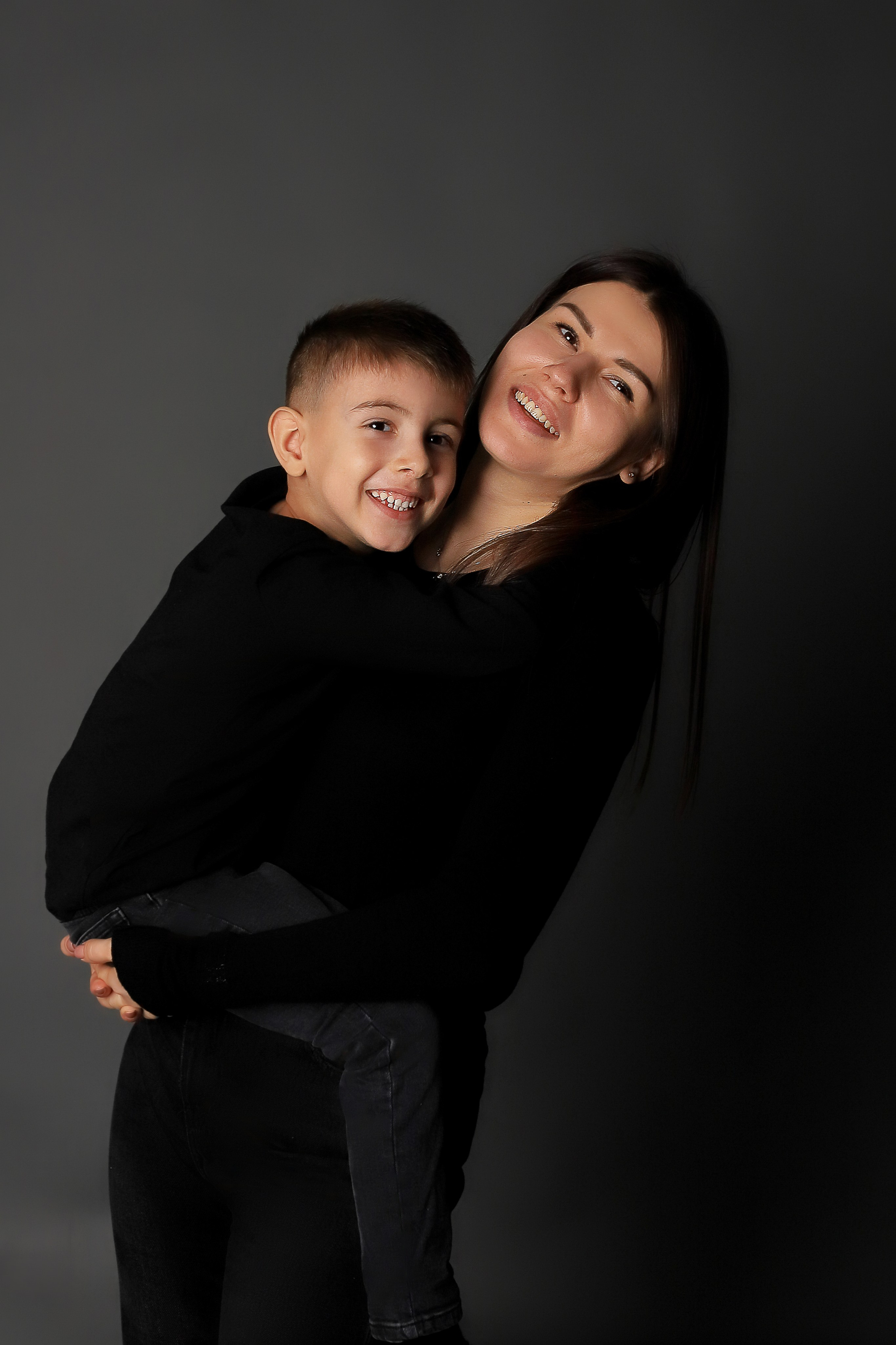 Семейные фотосессии в интерьере. Интерьерная фотостудия Toffee Studio