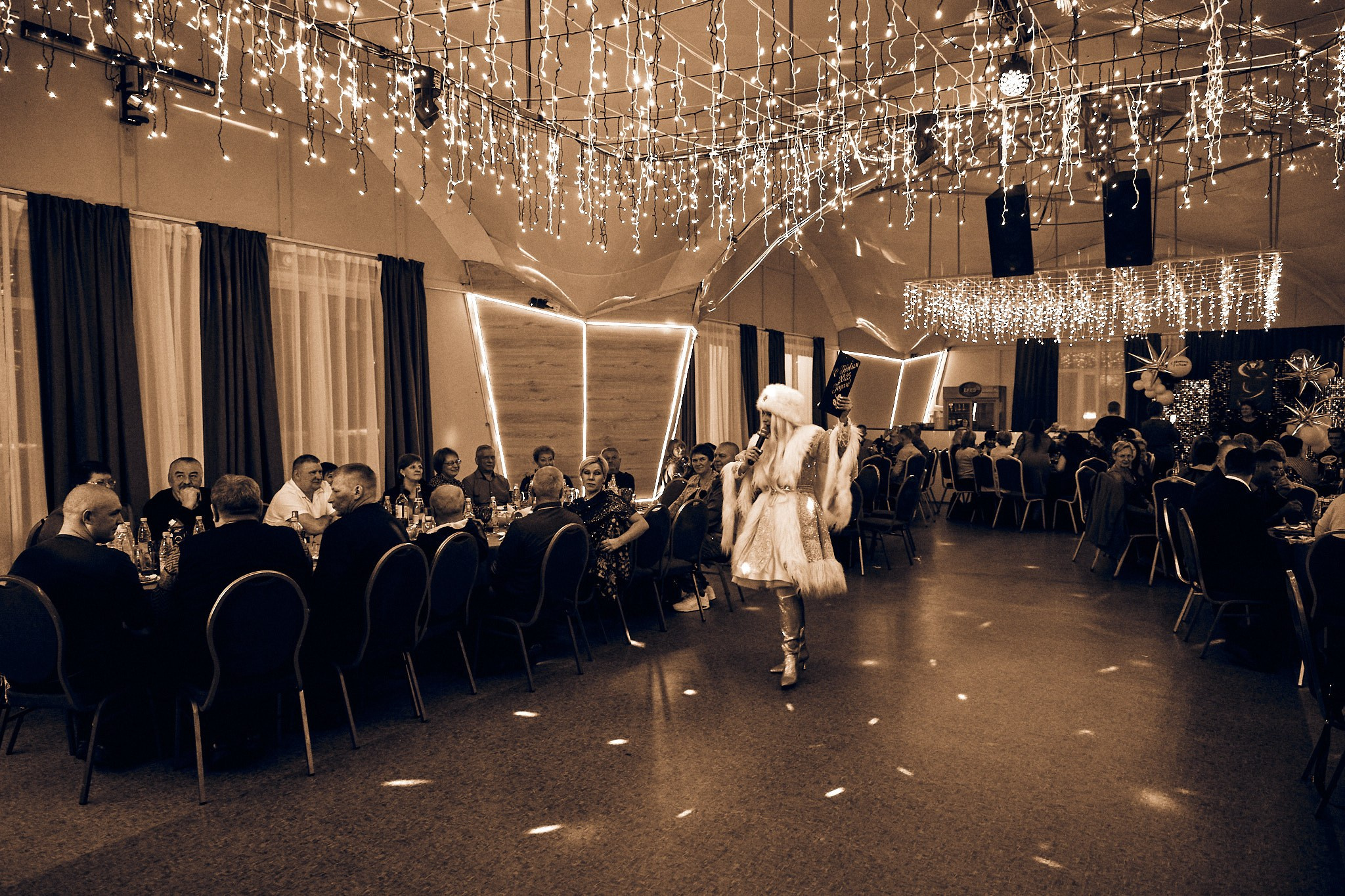 Предновогодняя вечеринка. Свадебный и семейный фотограф в г. Волхов Алексей Кочерыжкин