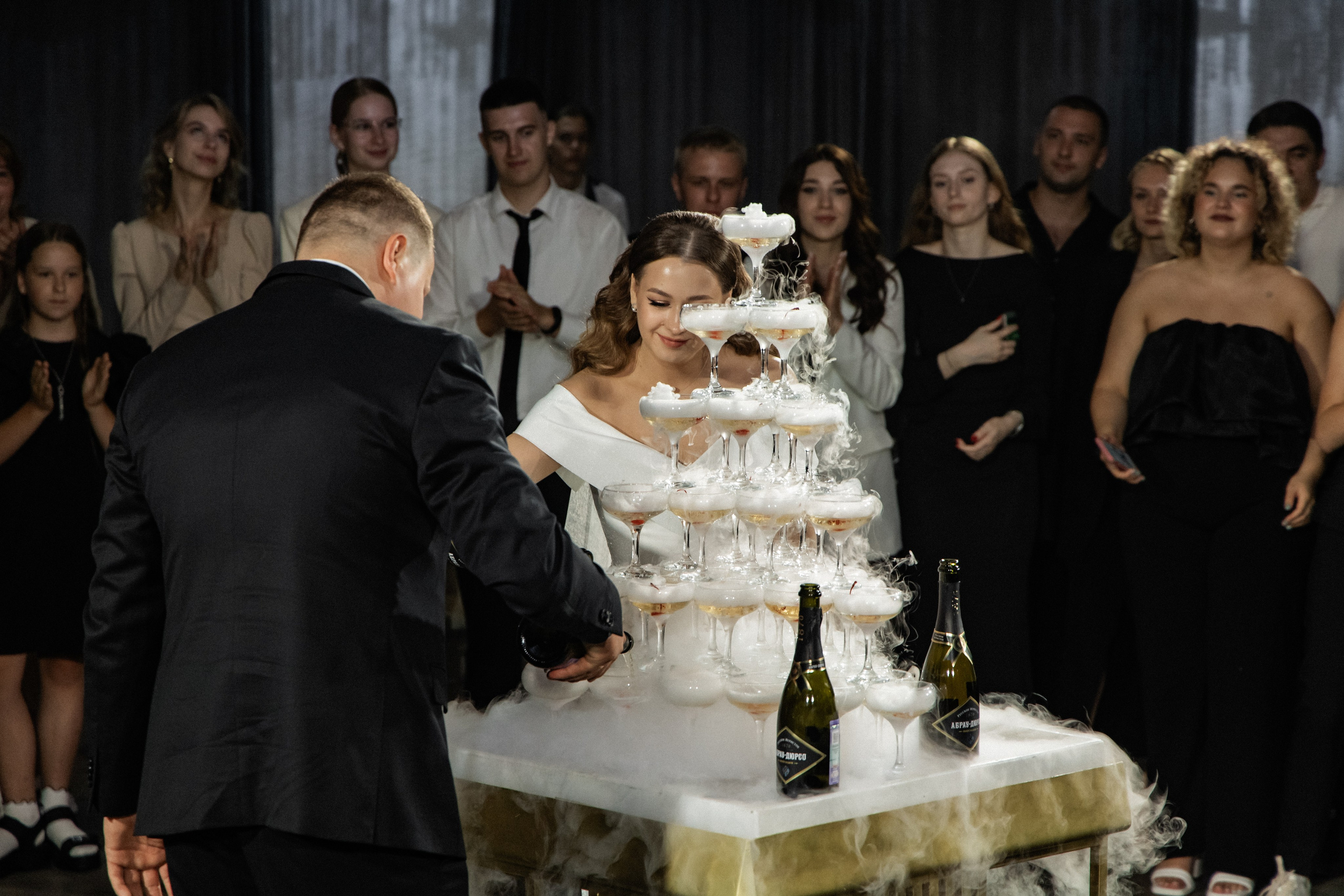 Данил и Любовь, мои фото с этого праздника. я был гость). Свадебный и семейный фотограф в г. Волхов Алексей Кочерыжкин