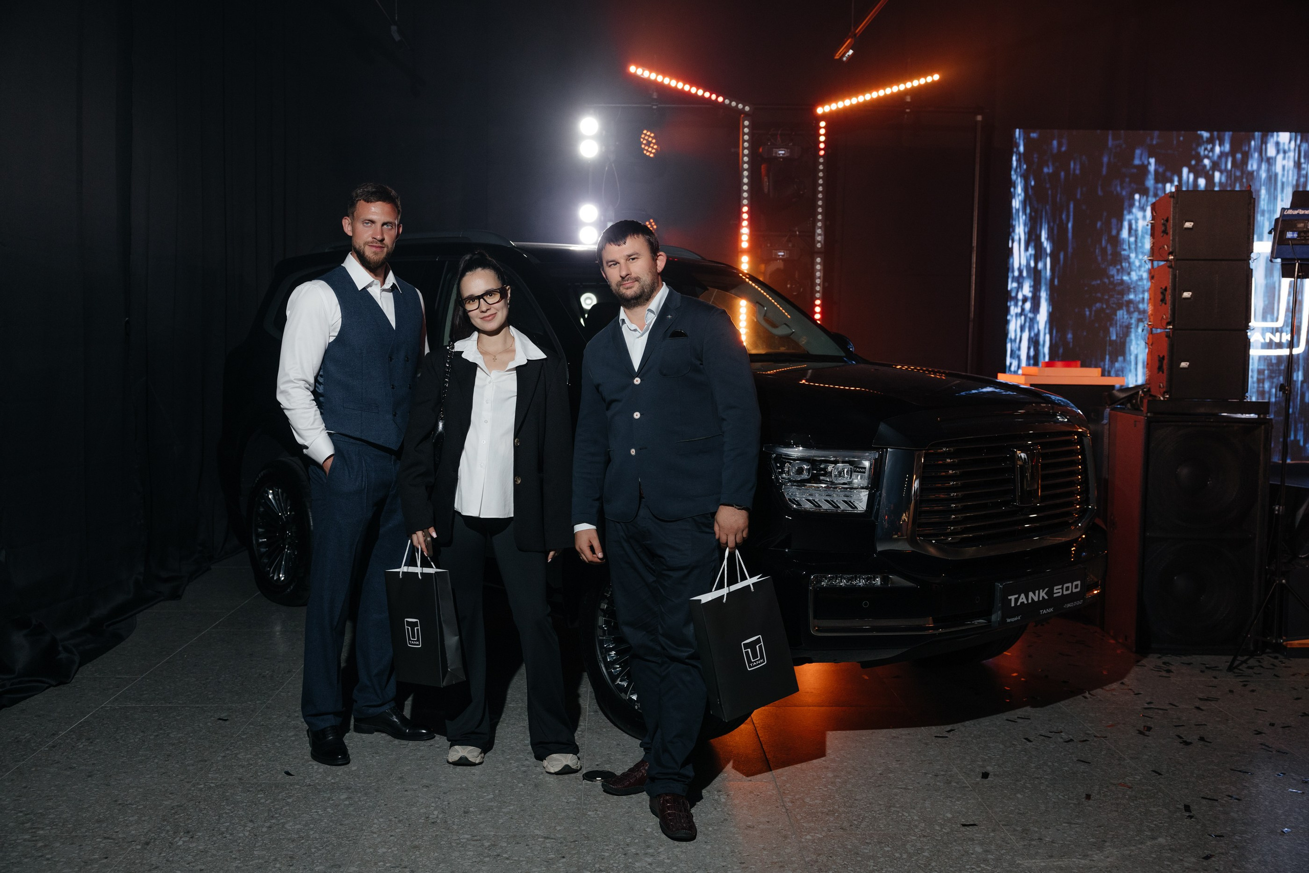 Открытие авто салона Tank Авторай. Свадебный фотограф в Ульяновске Алексей Китов