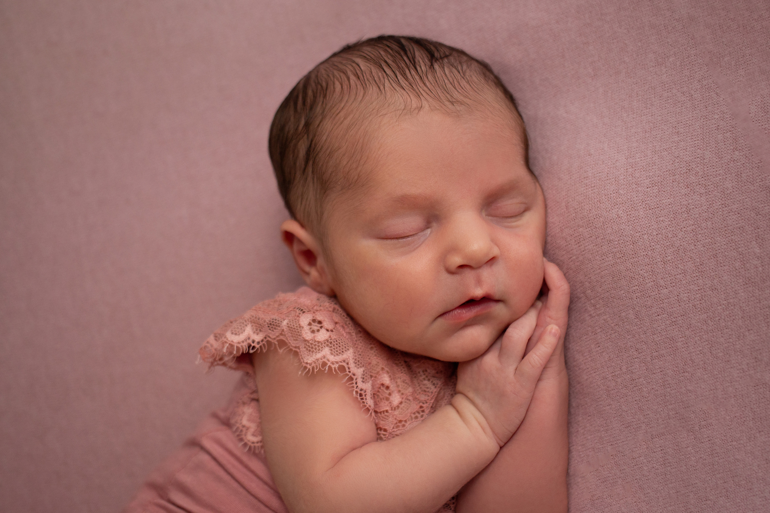 Классический стиль newborn. Фотограф новорождённых Анапа Елена Кушнарь