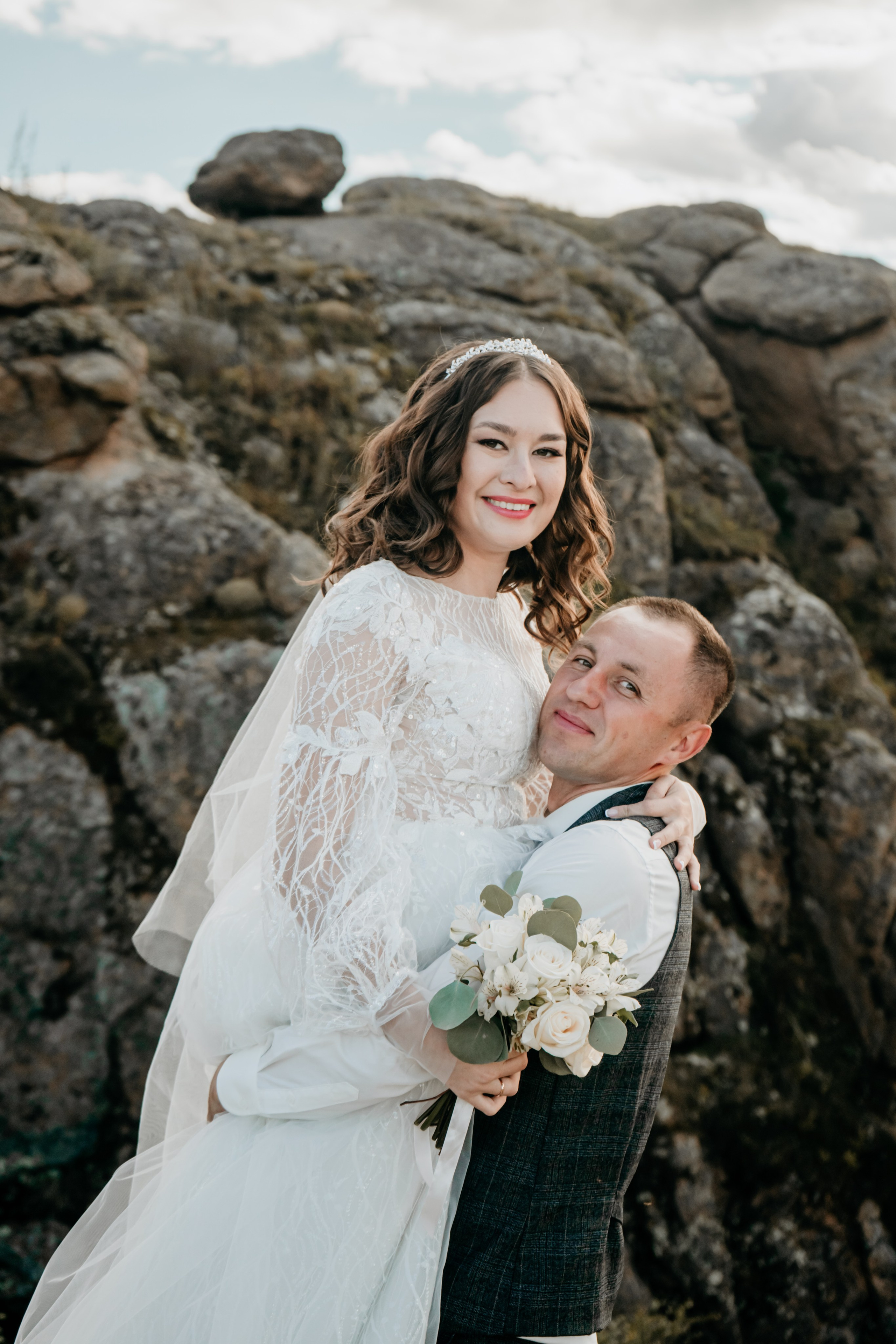 Свадебный фотографии с прогулки в окрестностях Улан-Удэ. Фотограф в Улан-Удэ. Свадебный фотограф в Улан-Удэ