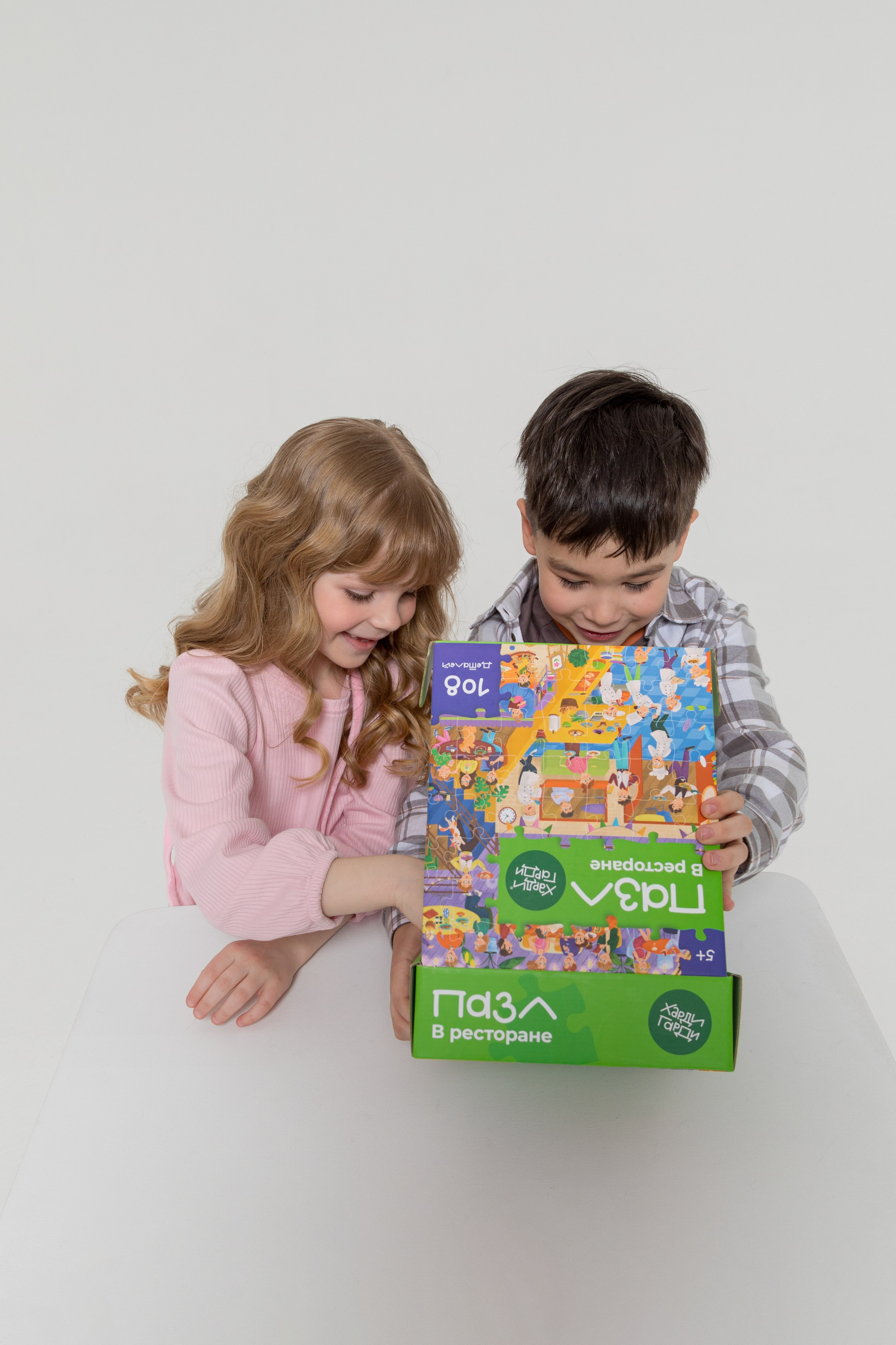 Имиджевая и каталожная съёмка для бренда детских пазлов. Детский и контент фотограф Надя Волкова Санкт-Петербург