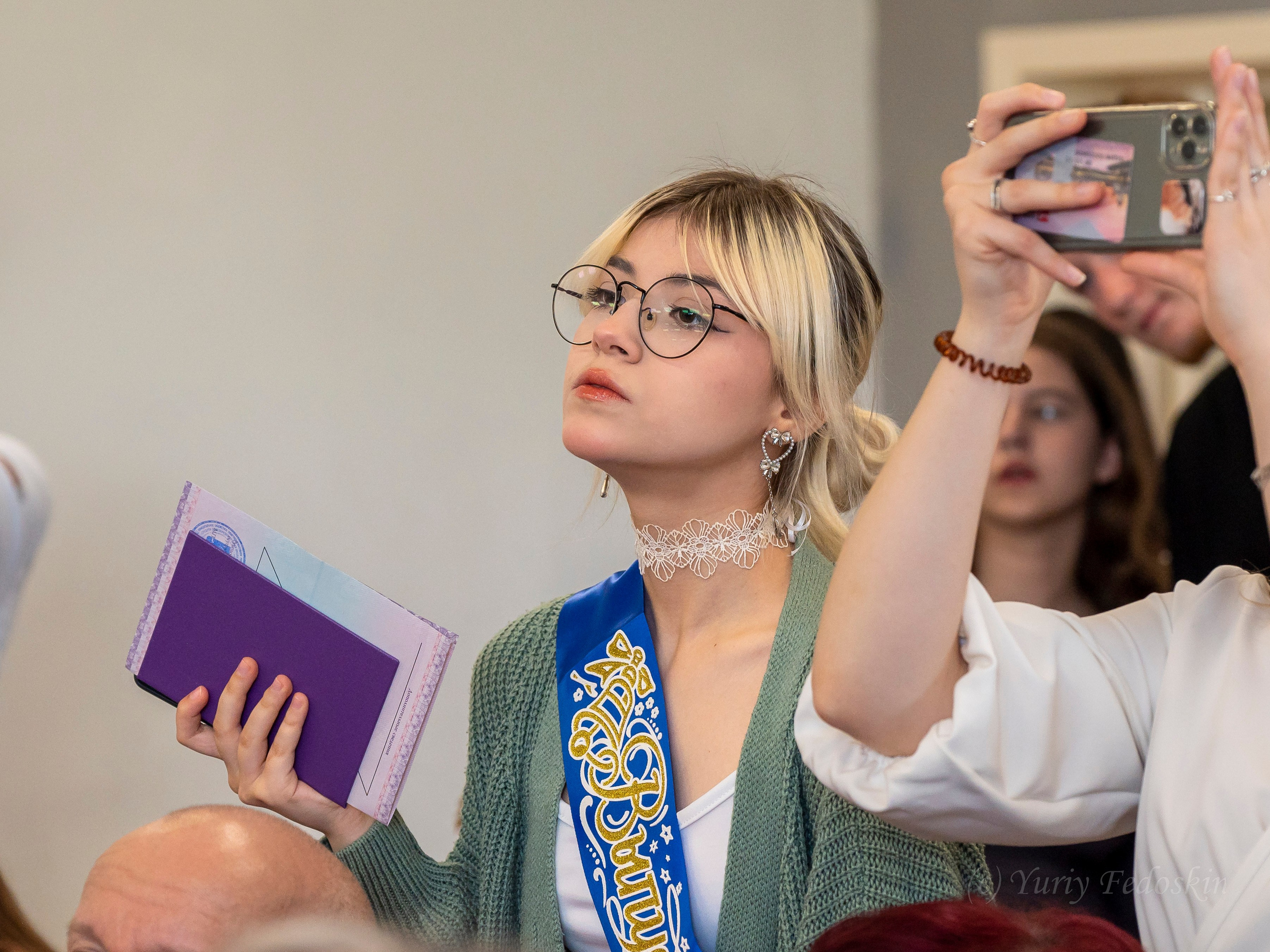 Репортаж о выпускном 9 классов в школе № 7 города Королёва, 26.06.24г. Профессиональный фотограф интерьеров в Москве Юрий Федоскин