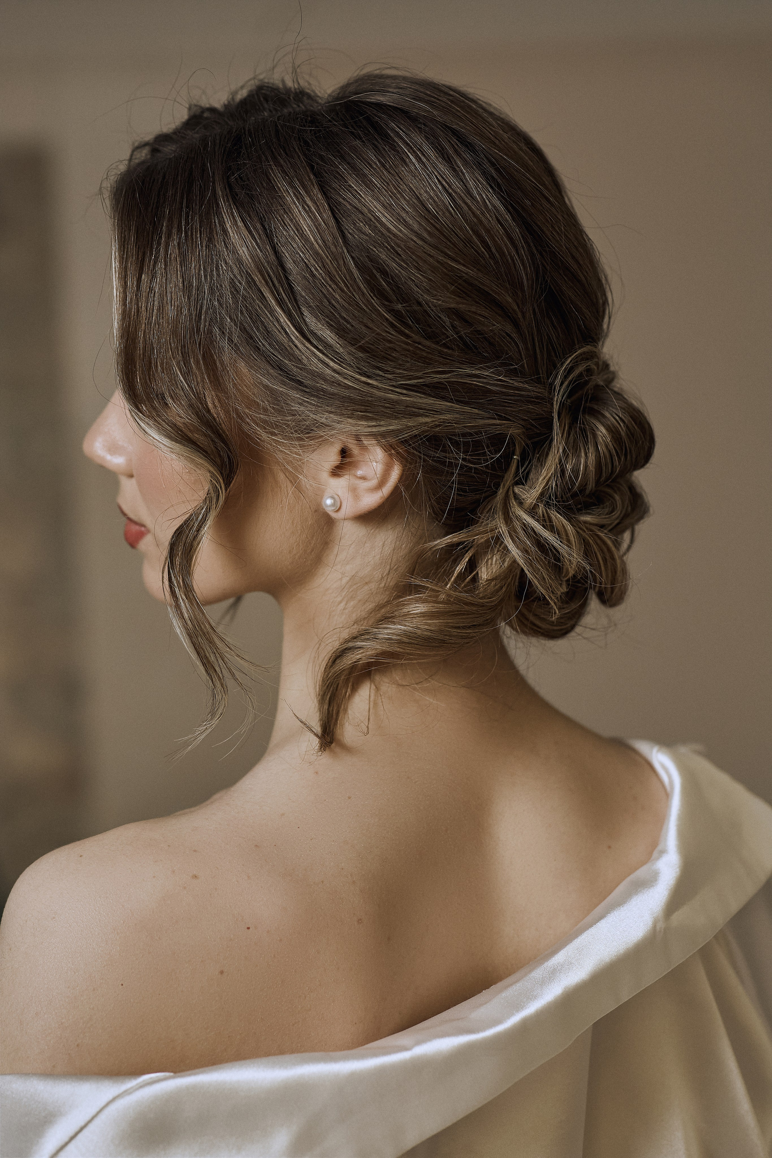 Утро невесты в отеле. Фотограф в Твери Helga J. Fox