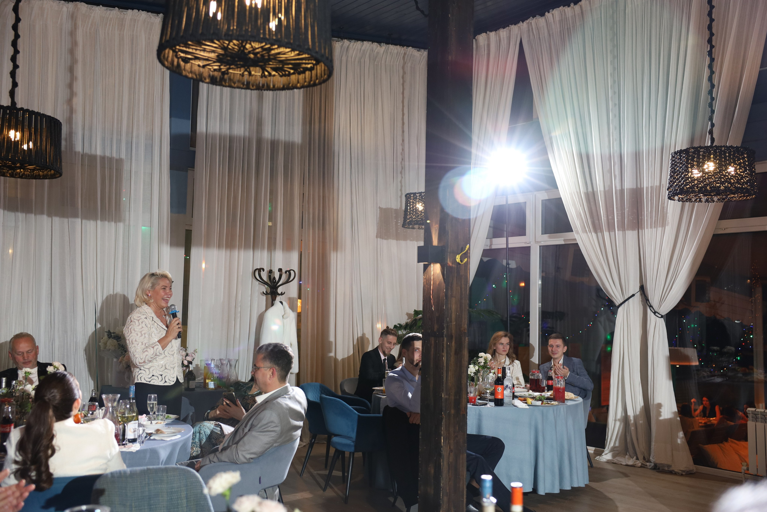 𝒜𝓇𝓉𝑒𝓂 & 𝐿𝓎𝓊𝓈𝓎𝒶 (𝓇𝑒𝓈𝓉𝒶𝓊𝓇𝒶𝓃𝓉). 𝑀𝑜𝓈𝒸𝑜𝓌. Свадебный фотограф в Санкт-Петербурге