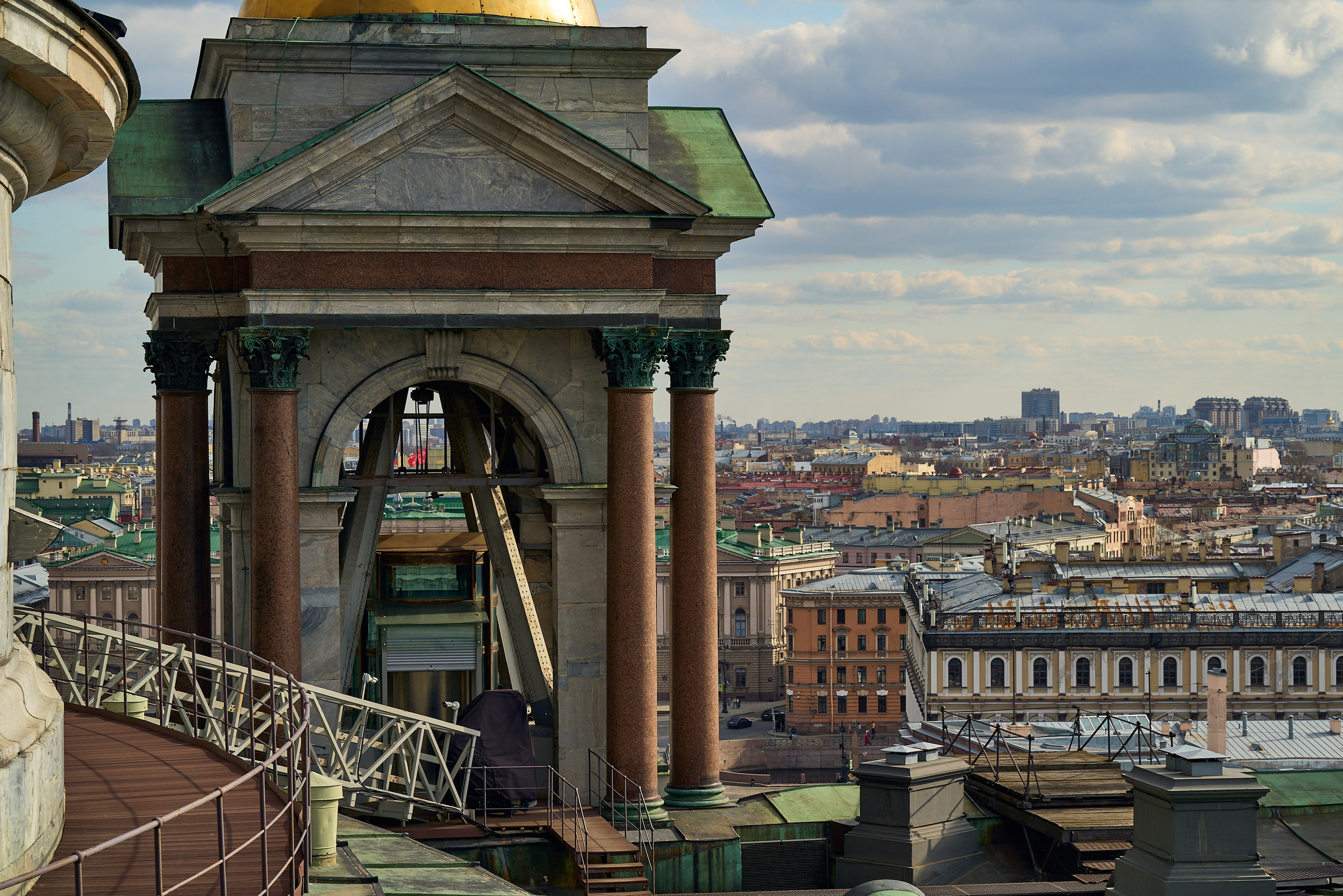 Колоннада Исаакиевского собора