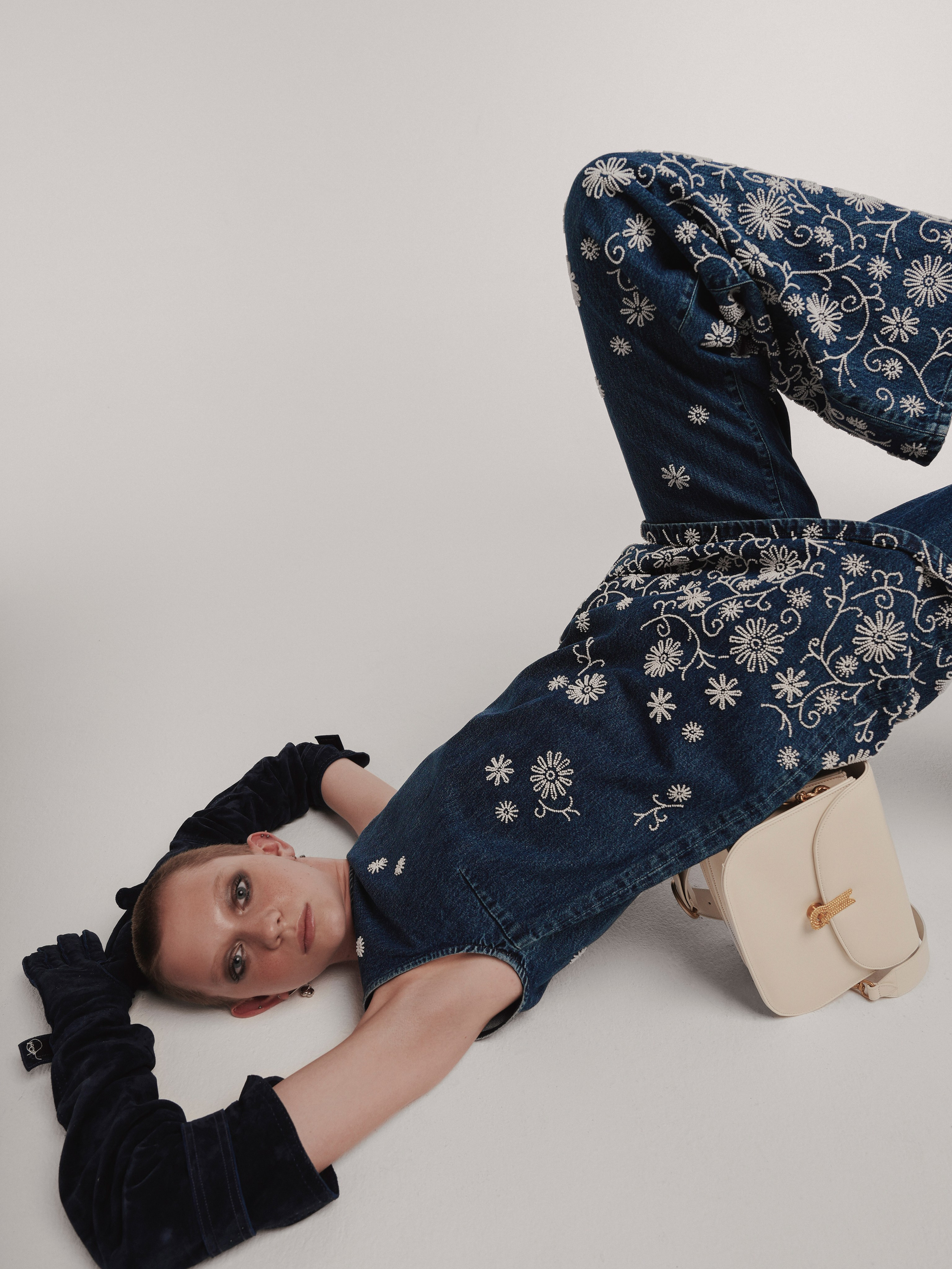 For L’Officiel Singapore. Retoucher Sveta Nestyuk