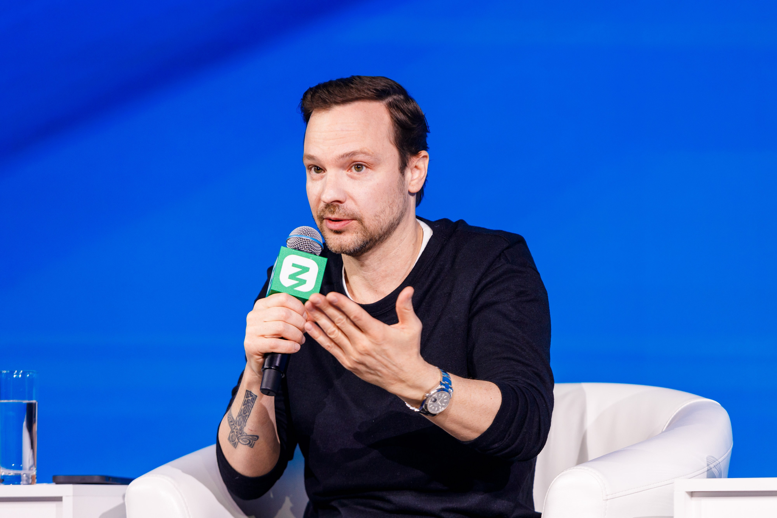 Всемирный фестиваль молодёжи 2024 в России. Репортажный фотограф в Москве, Сочи и Санкт-Петербурге