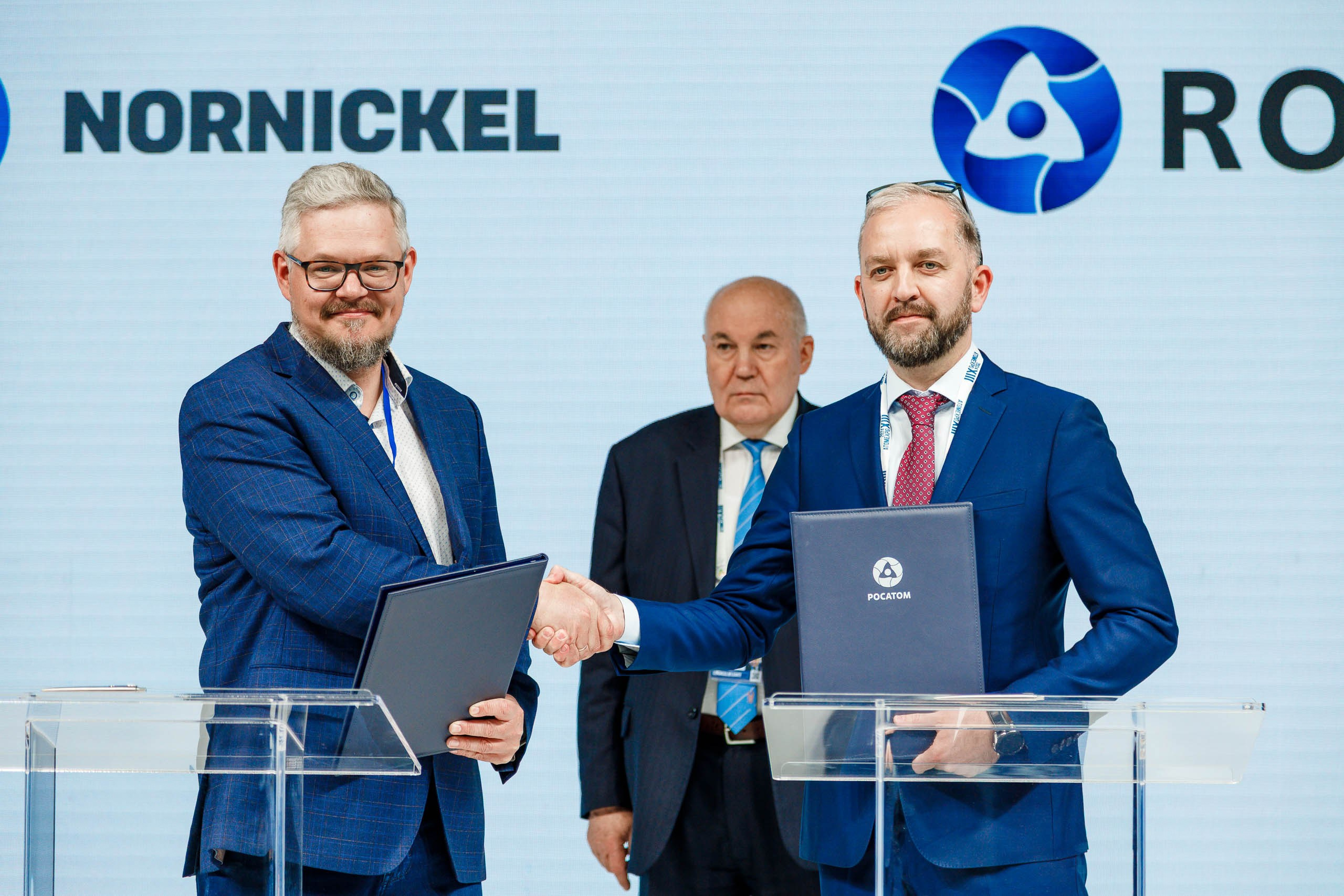 Подписания соглашений на форуме ATOM EXPO XIII 2024 в Сириусе. Репортажный фотограф в Москве, Сочи и Санкт-Петербурге