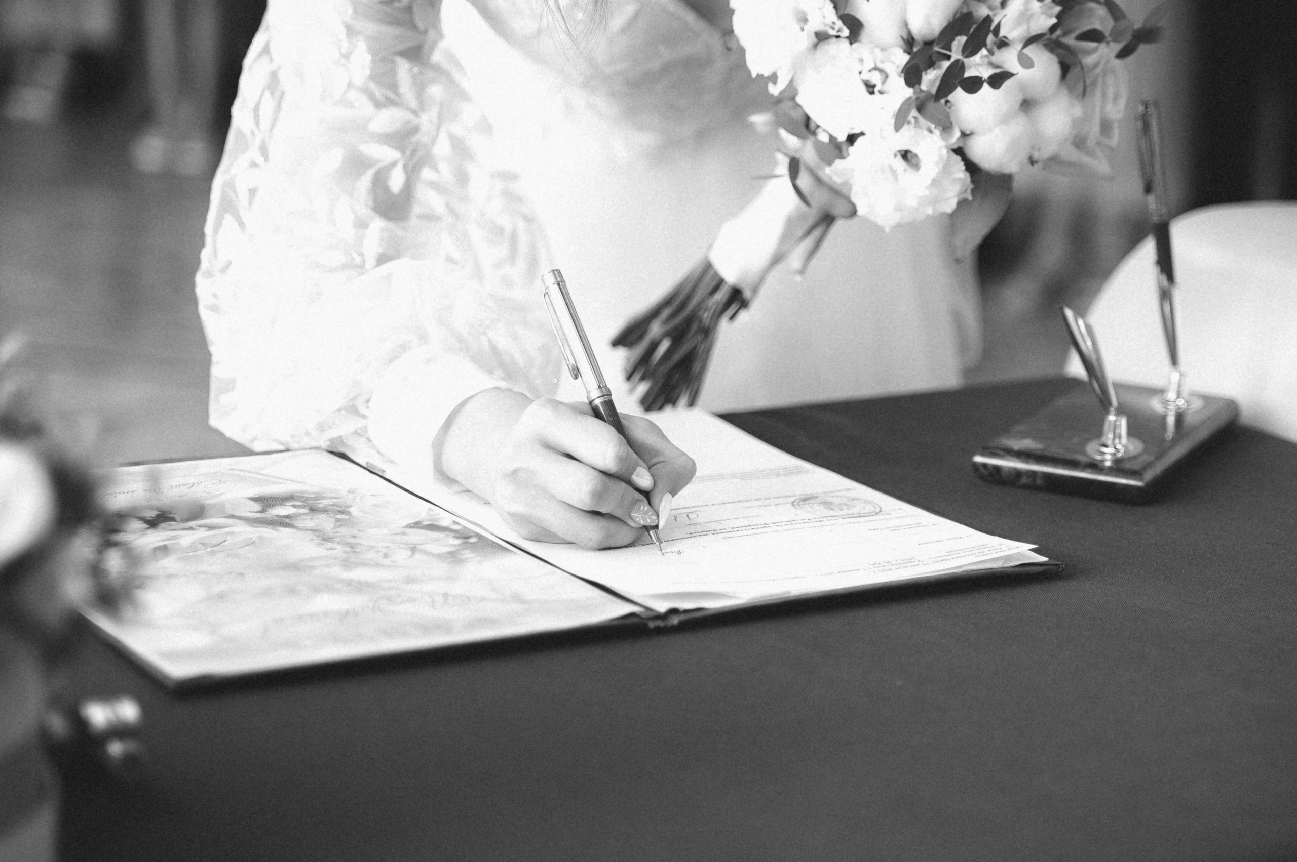 Фотограф для съемки в Балаковском ЗАГСе