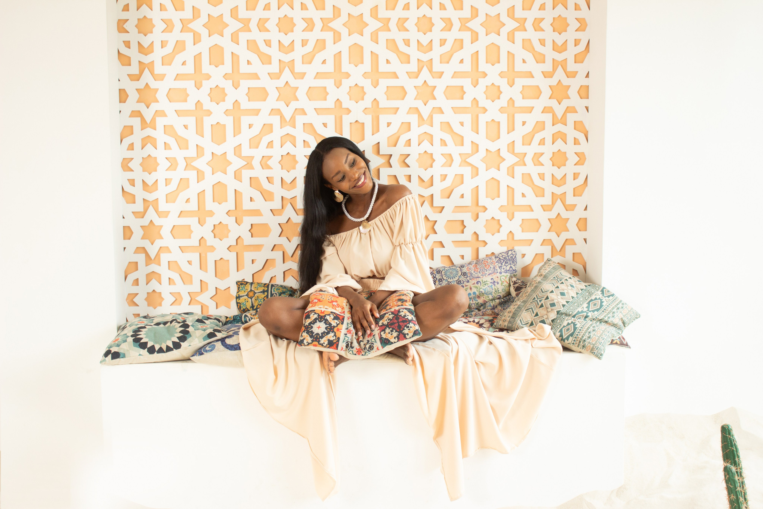 African style portrait, Morocco, studio photos, woman portrait, портрет девушки в фотостудии, студийная съемка, фотограф Соня с Земли, студийная фотосессия в Москве, женский портрет, портрет в студии с мягким светом, профессиональная студийная съемка, Марокко, африканский стиль, этно, этнический, этническая, бохо, ethno, ethnic, boho, Африка, Africa, professional studio photoshoot