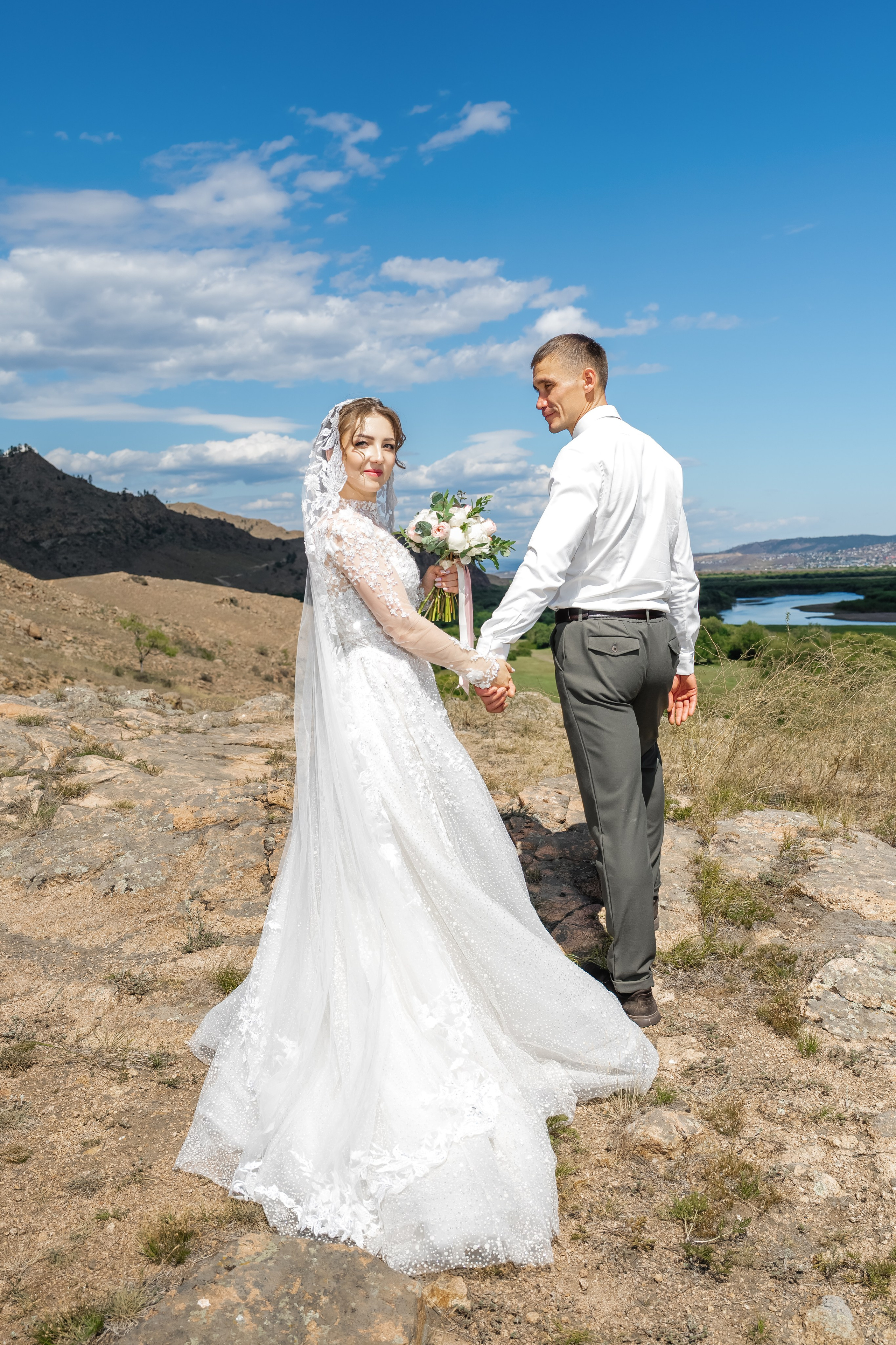 Тимофей и Вероника. Фотограф и видеограф в Улан-Удэ: Аюна Габагуева и Артём Шаханов