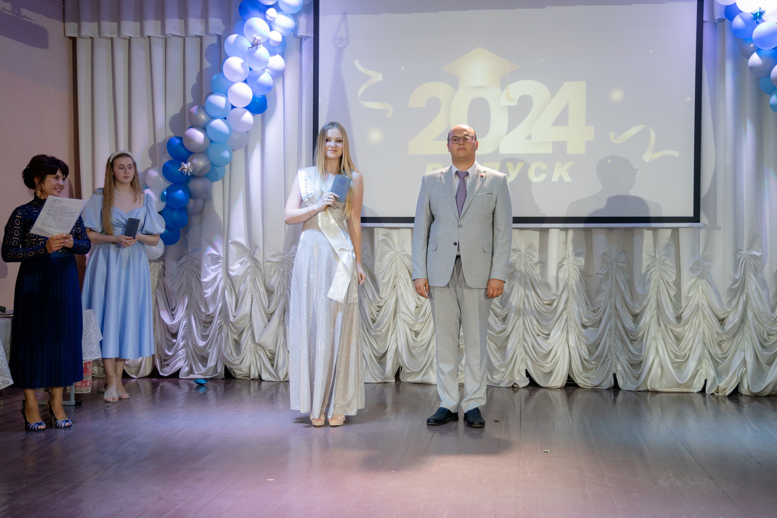 Школьный выпускной 2024 год в Соколе (Минск). Свадебный фотограф в Минске/Беларуси Сергей Спиридонов