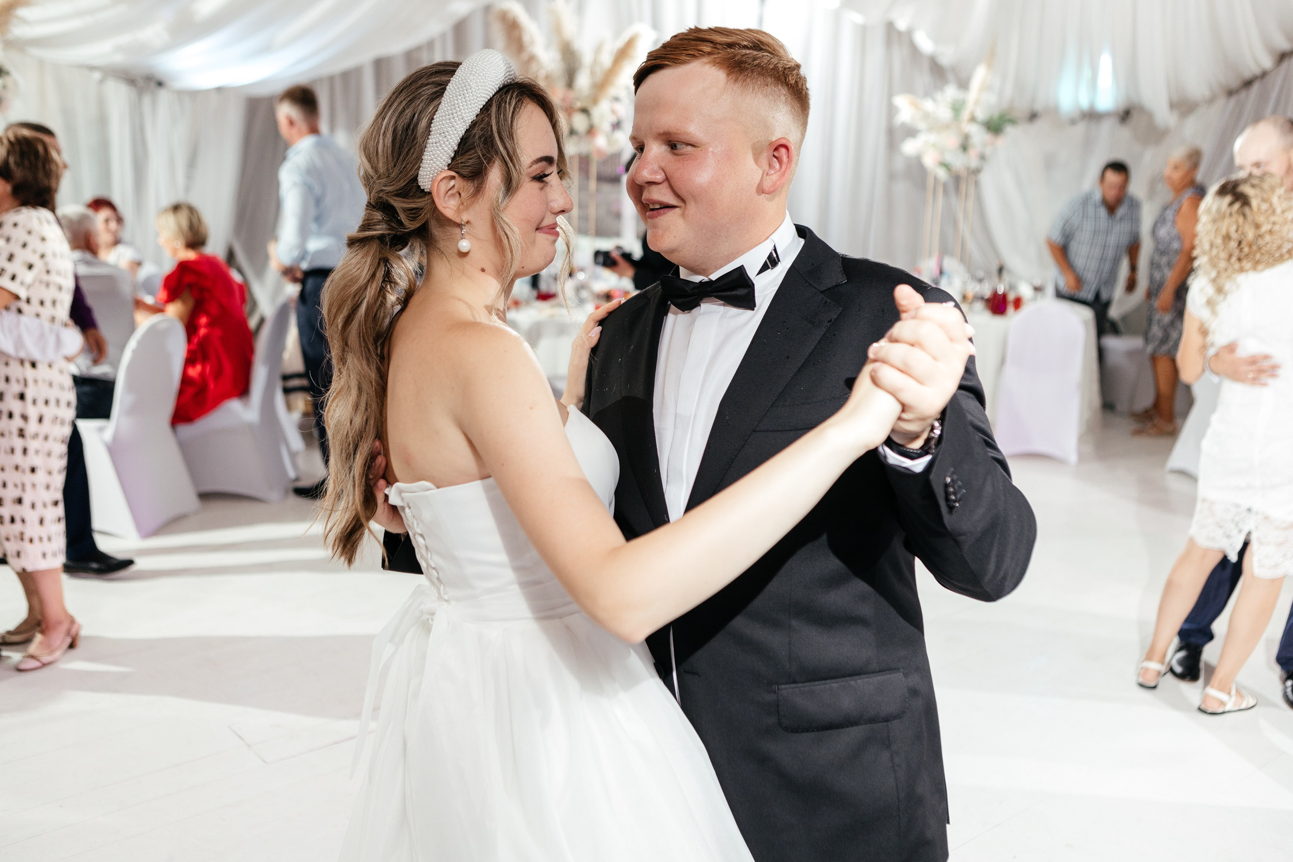 Свадебный фотограф Уфа — Руслан ГабдлисламовЖивые эмоции, красивые кадры, воспоминания на всю жизнь.Работаю по всей Республике Башкортоста. Свадебный фотограф Уфа Руслан Габдлисламов