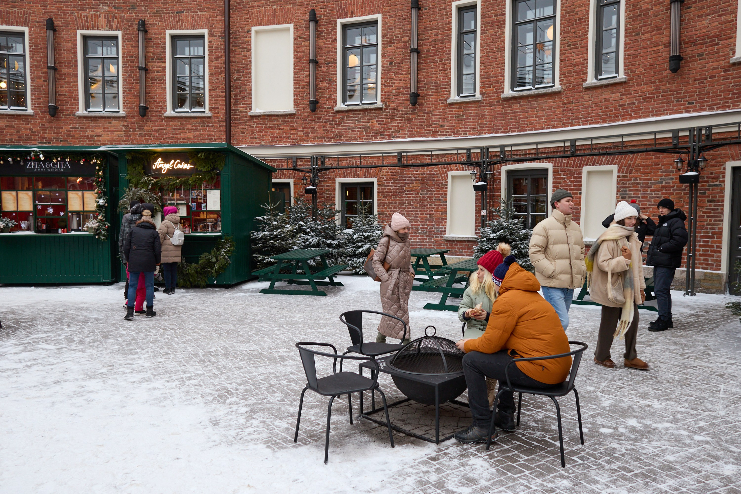 Рождество въ Санктъ-Петербургѣ. Фотографъ Сергѣевъ. Поймать мгновеніе