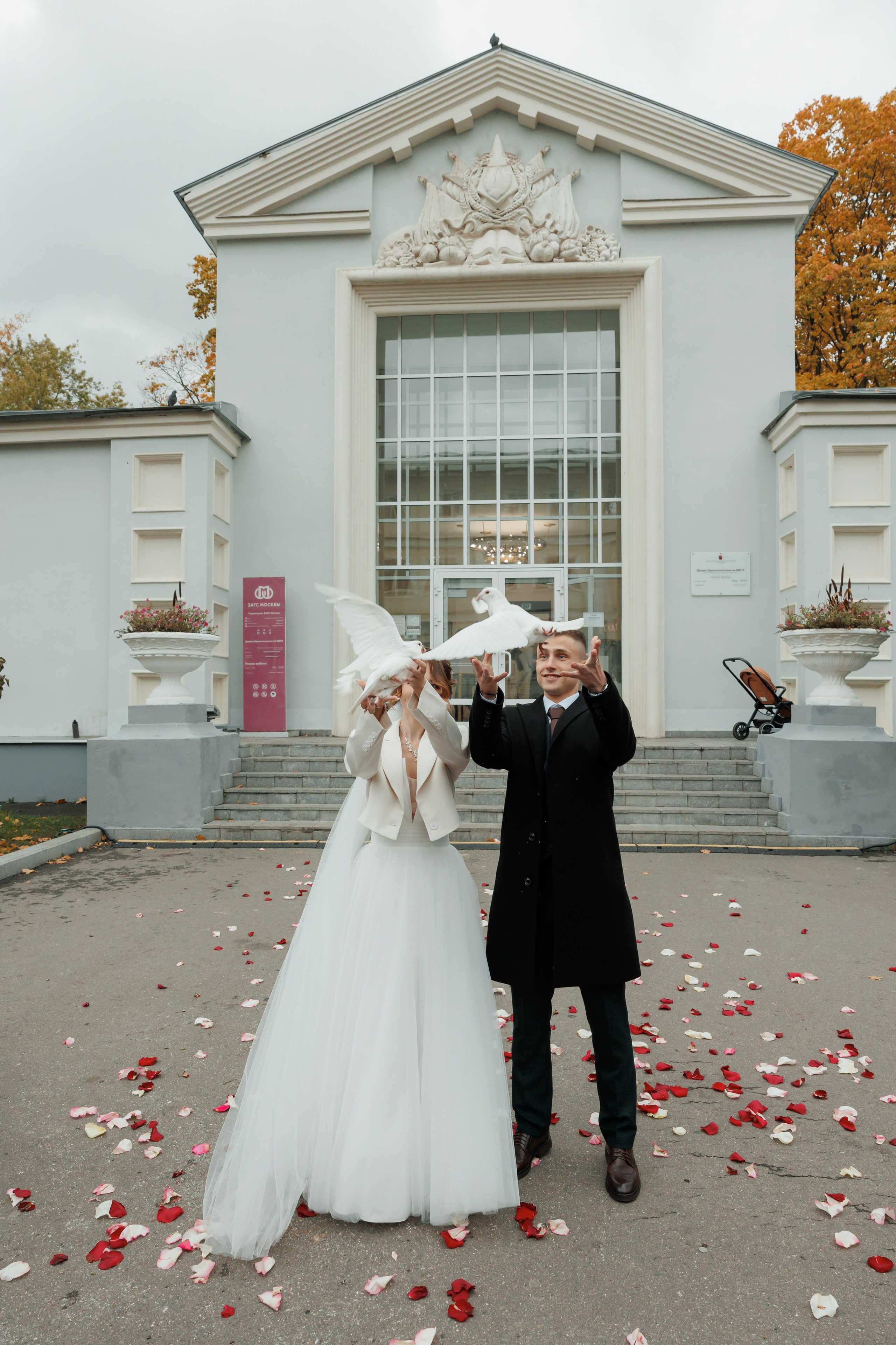 Константин и Дарья, ЗАГС ВДНХ, отель Soluxe, ресторан «Антик». Свадебный и репортажный фотограф (Москва, Королев и другие)