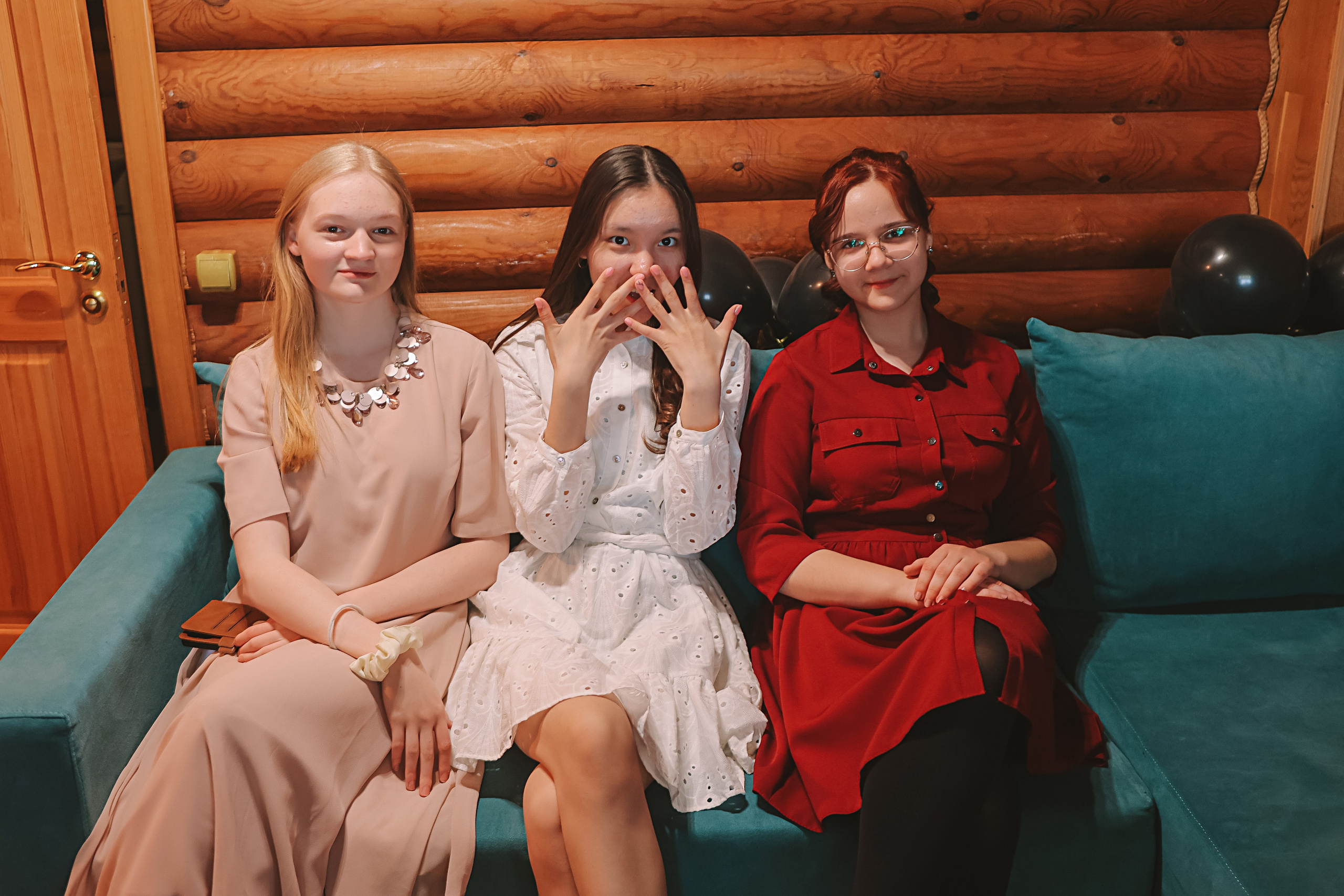 Последний звонок. Семейный фотограф Тюмень, фотограф на роды Салмина Мария