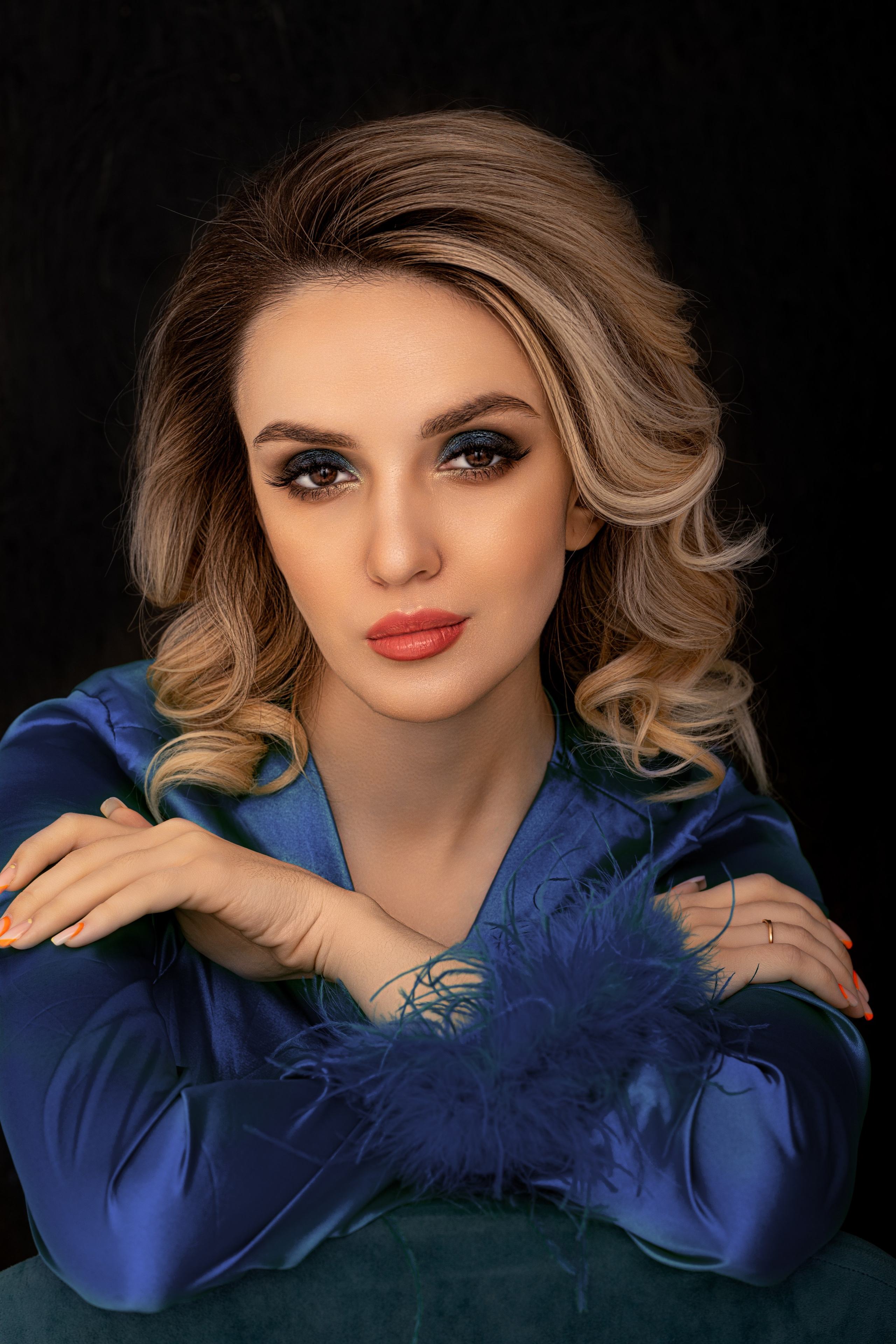 Фотосет с Евгенией в студии на циклораме в формате для «себя»