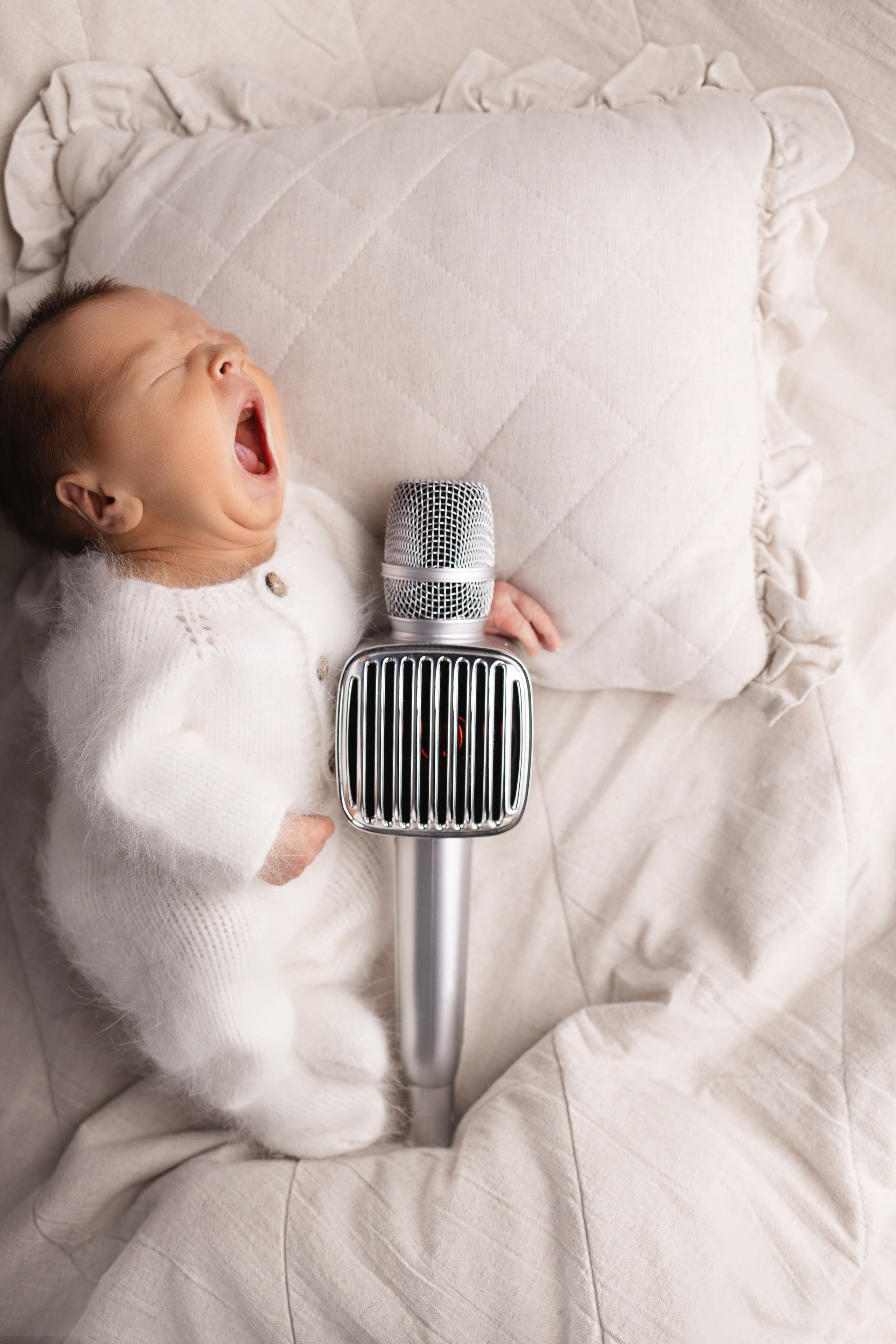 Newborn съемка в стиле Лайф. Фотограф новорожденных малышей в Омске и Омской области Эльвира Камаева