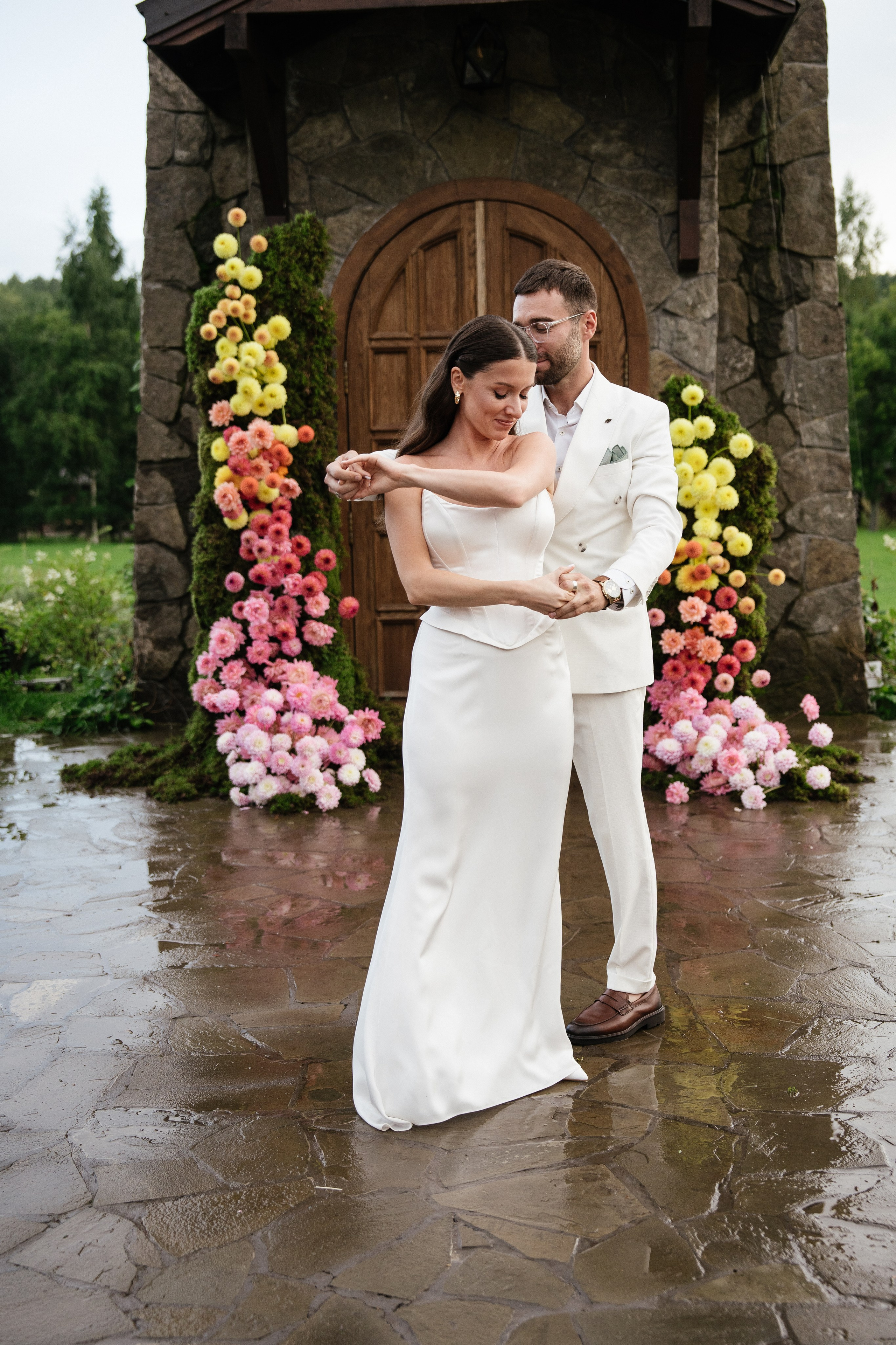 Валерия & Павел. Яркая свадьба в стиле модерн на природе. Свадебный фотограф организатор в Санкт-Петербурге Ассоль Опарина