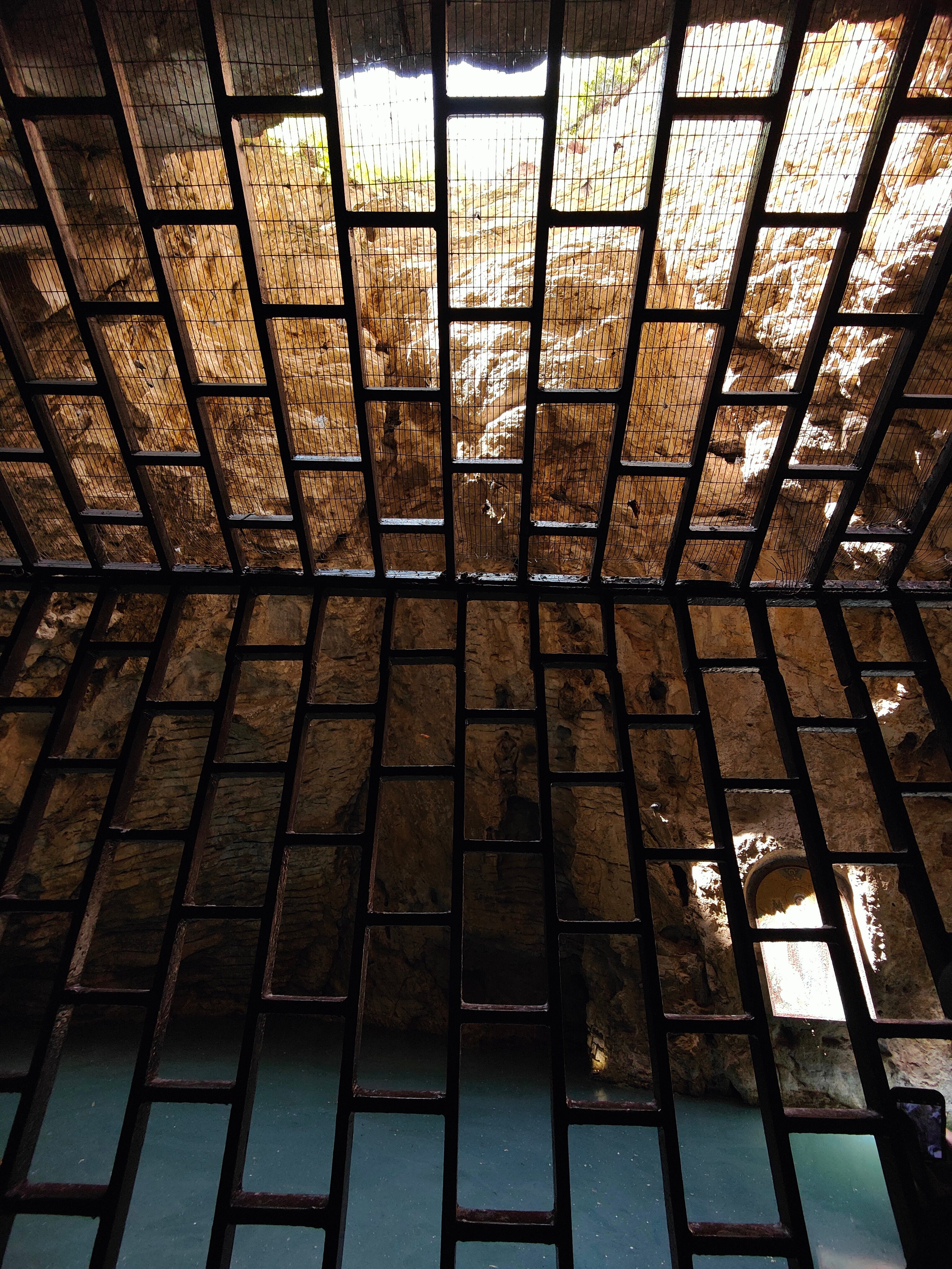 Остап Бендер, озеро Провалъ и стрит в солнечном Пятигорске. Фотограф-документалист Мария Осокина