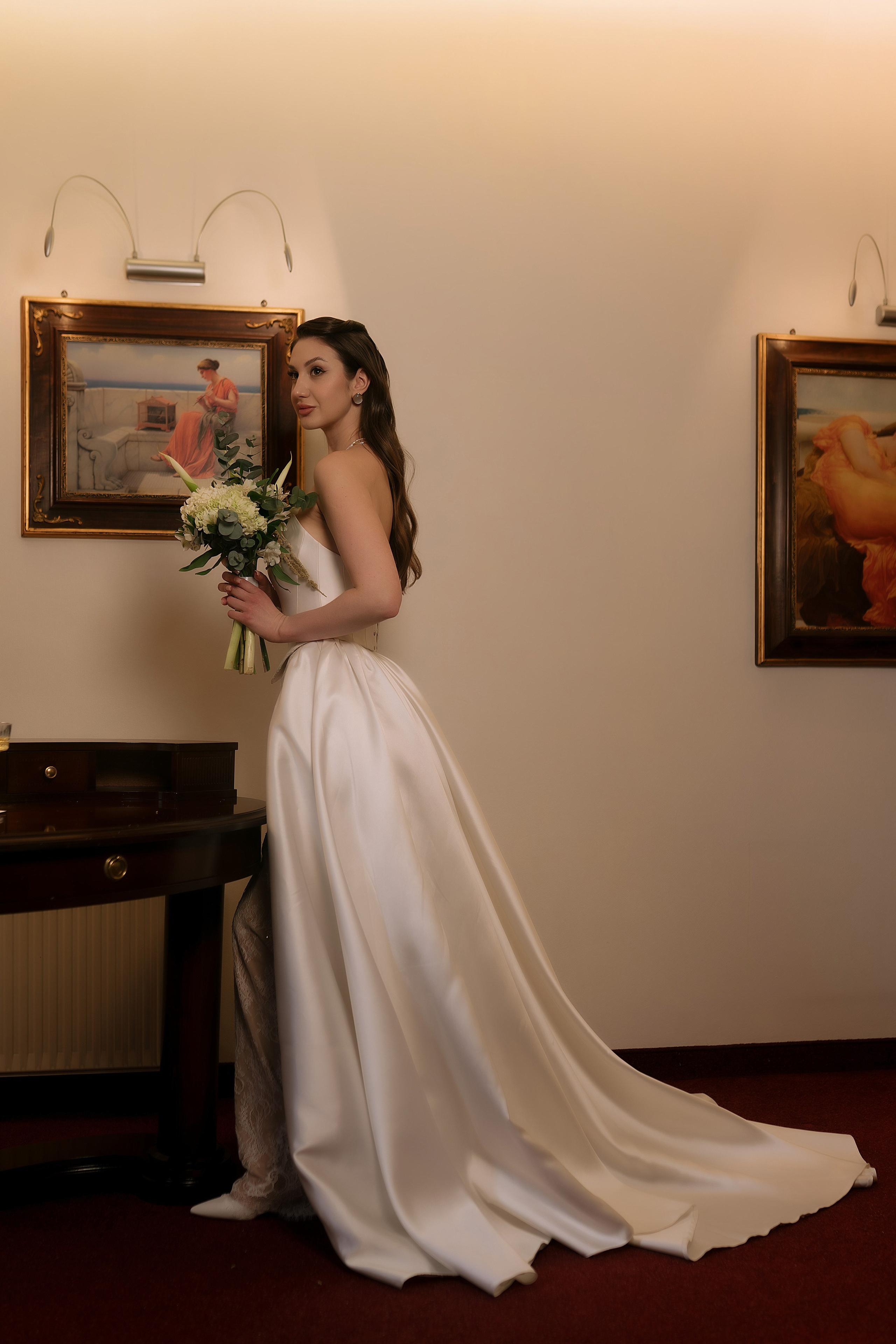 Утро жениха и невесты | Арина и Игорь в отеле Арт-бутик в Воронеже. Фотограф Карина Шмулёва. Воронеж и область