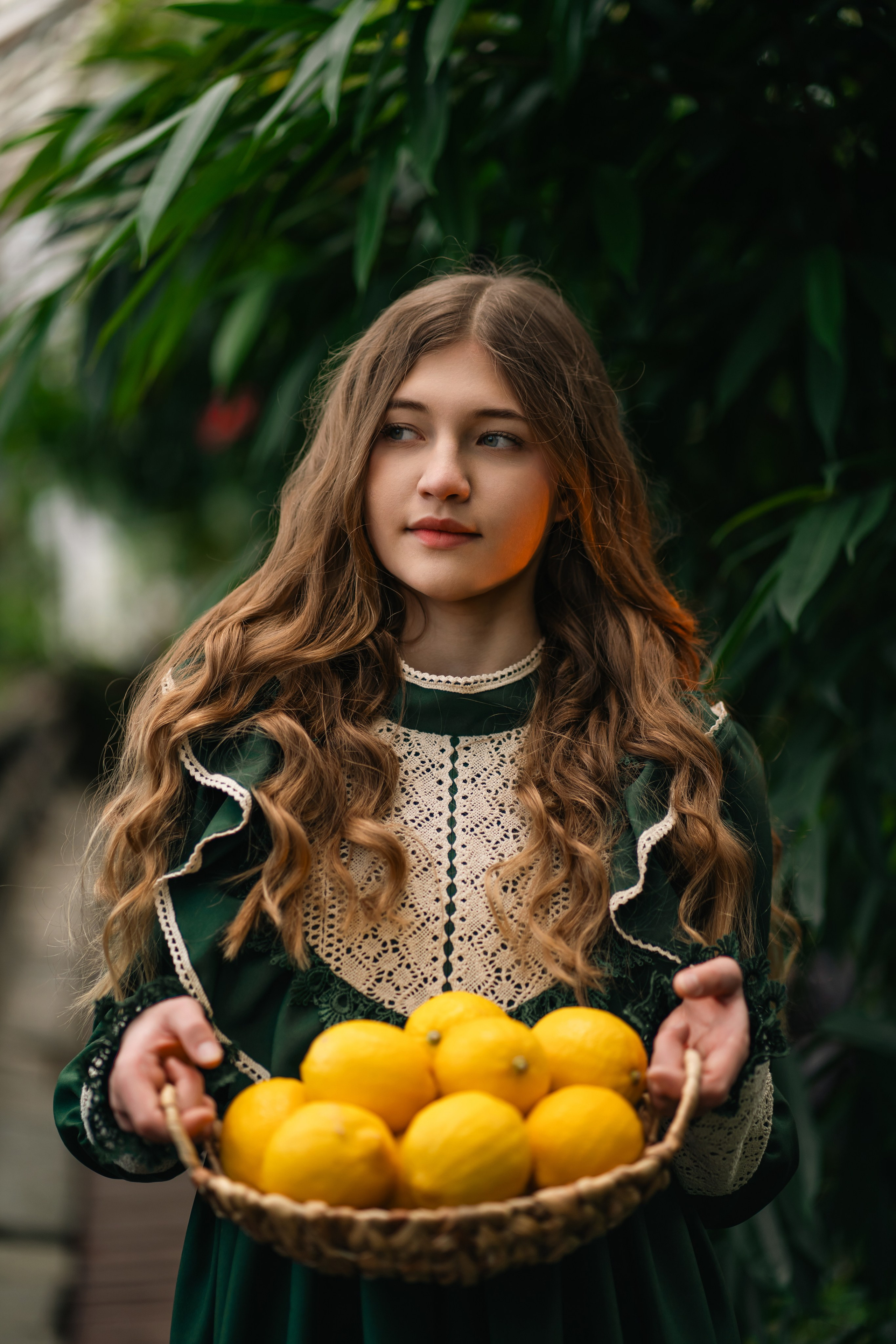 Девушка в цветочной оранжерее. Фотограф Мария N Екатеринбург