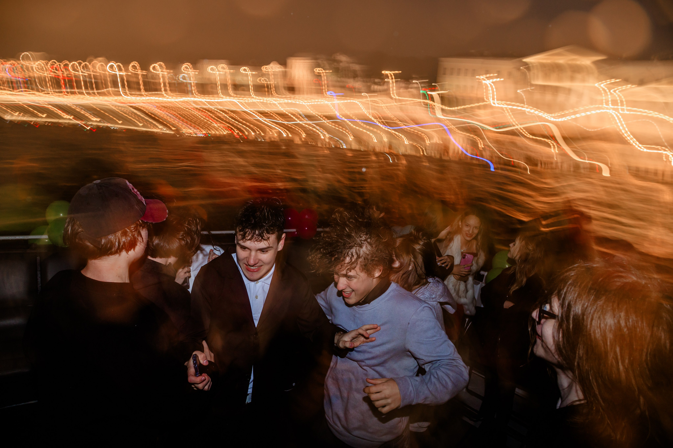 Выпускной на теплоходе. Фотограф в Санкт-Петербурге Чумаков Семен