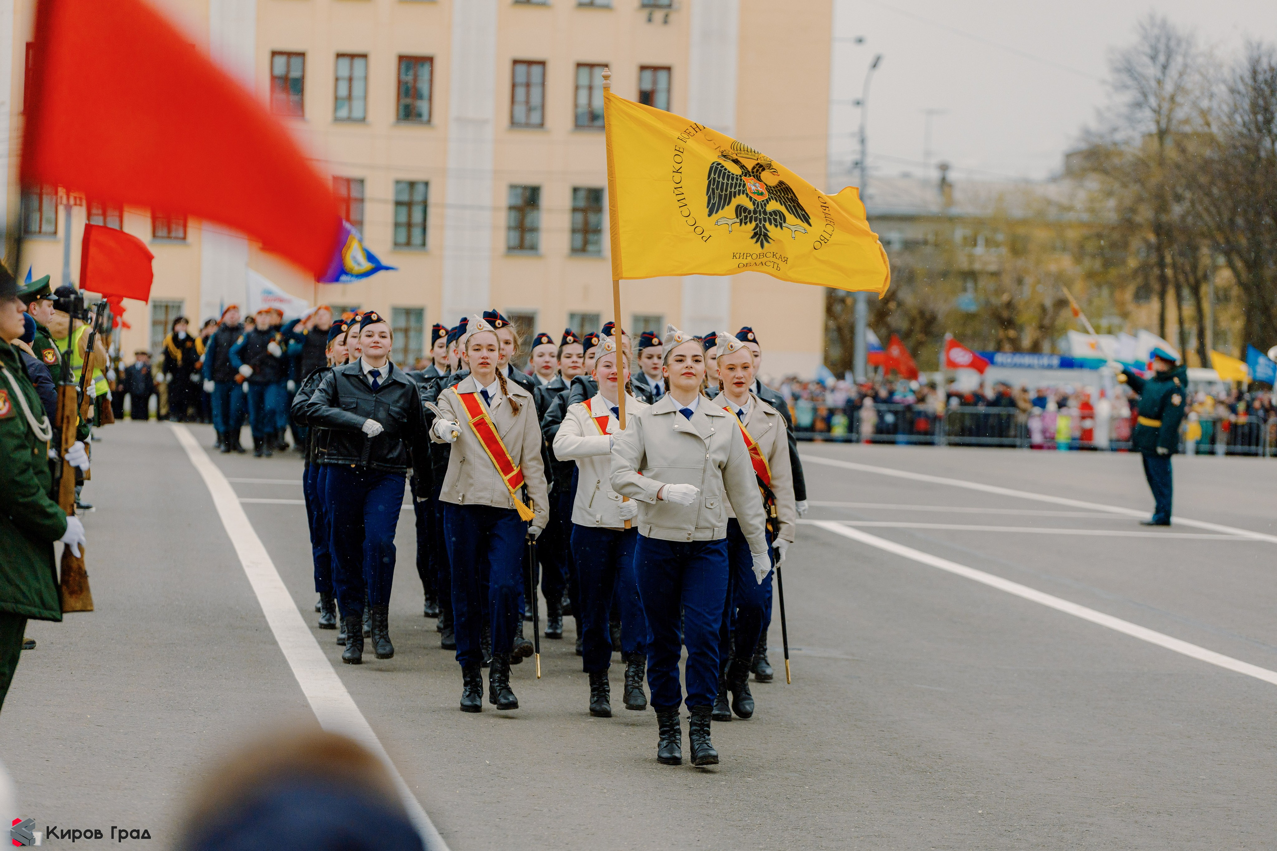 Парад победы 9 мая. Свадебный и репортажный фотограф Киров | Вадим Карпук