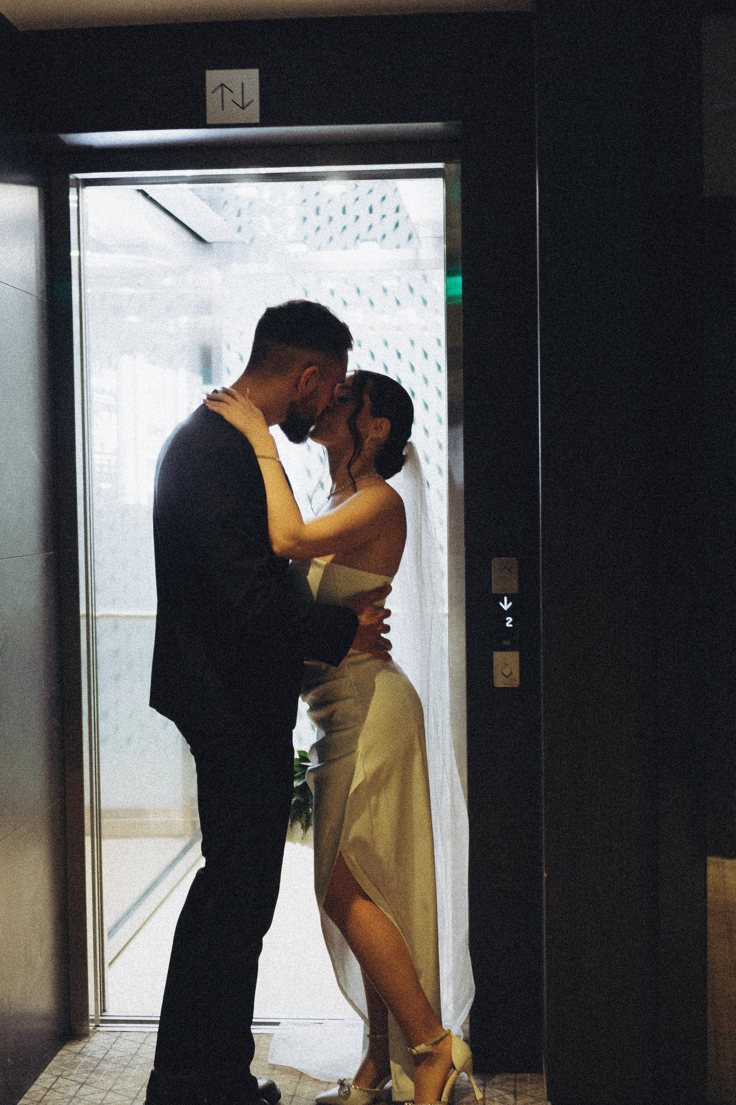 СВАДЕБНАЯ СЬЕМКА СБОРОВ ЖЕНИХА И НЕВЕСТЫ В ОТЕЛЕ И ТАКЖЕ ФОТОСЕССИИЯ В ОТЕЛЕЕ МЕГАПОЛИС БРЯНСК. Профессиональный фотограф, Санкт-Петербург — Виктория Богомолова