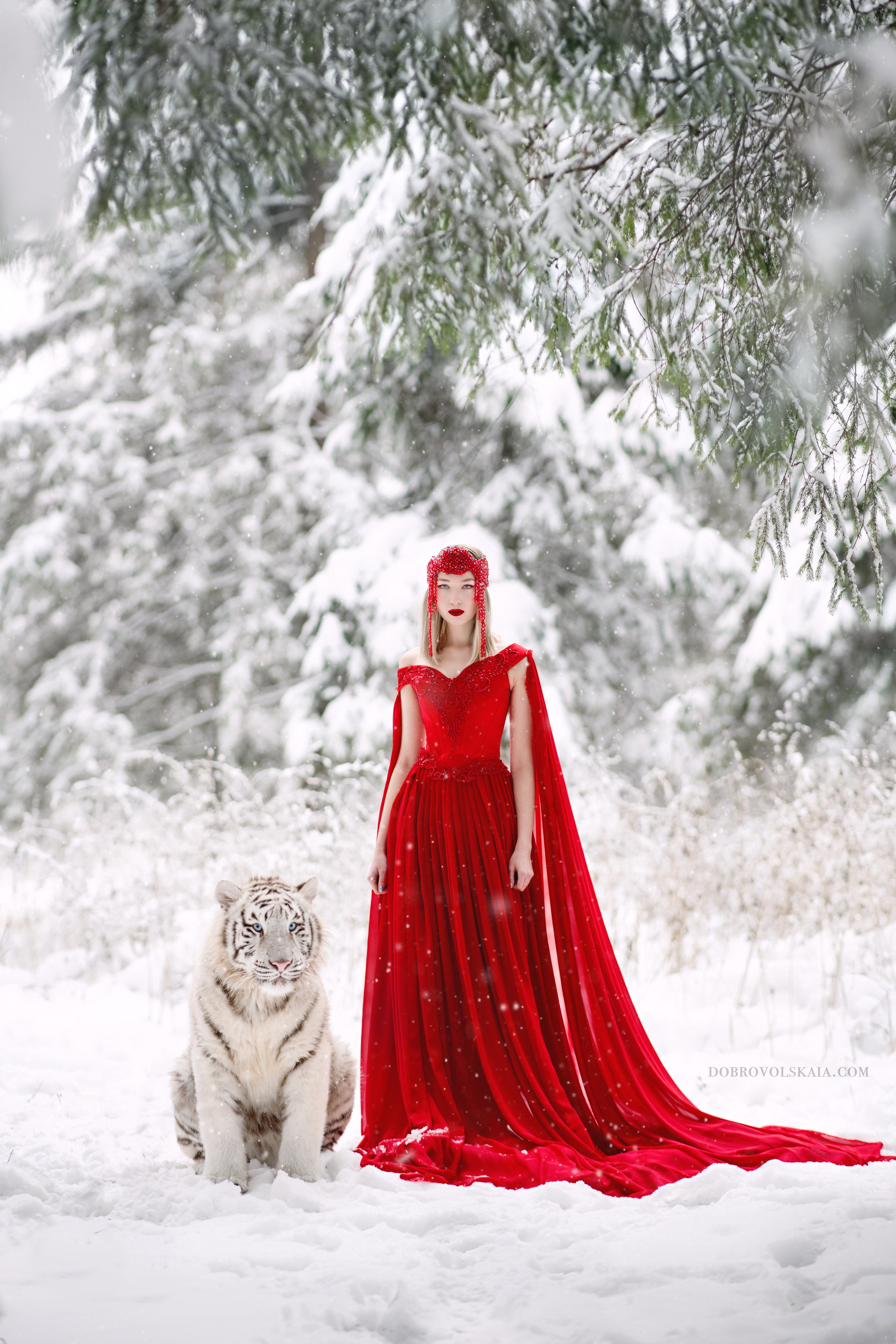 Дана. Русские народные костюмы в Москве