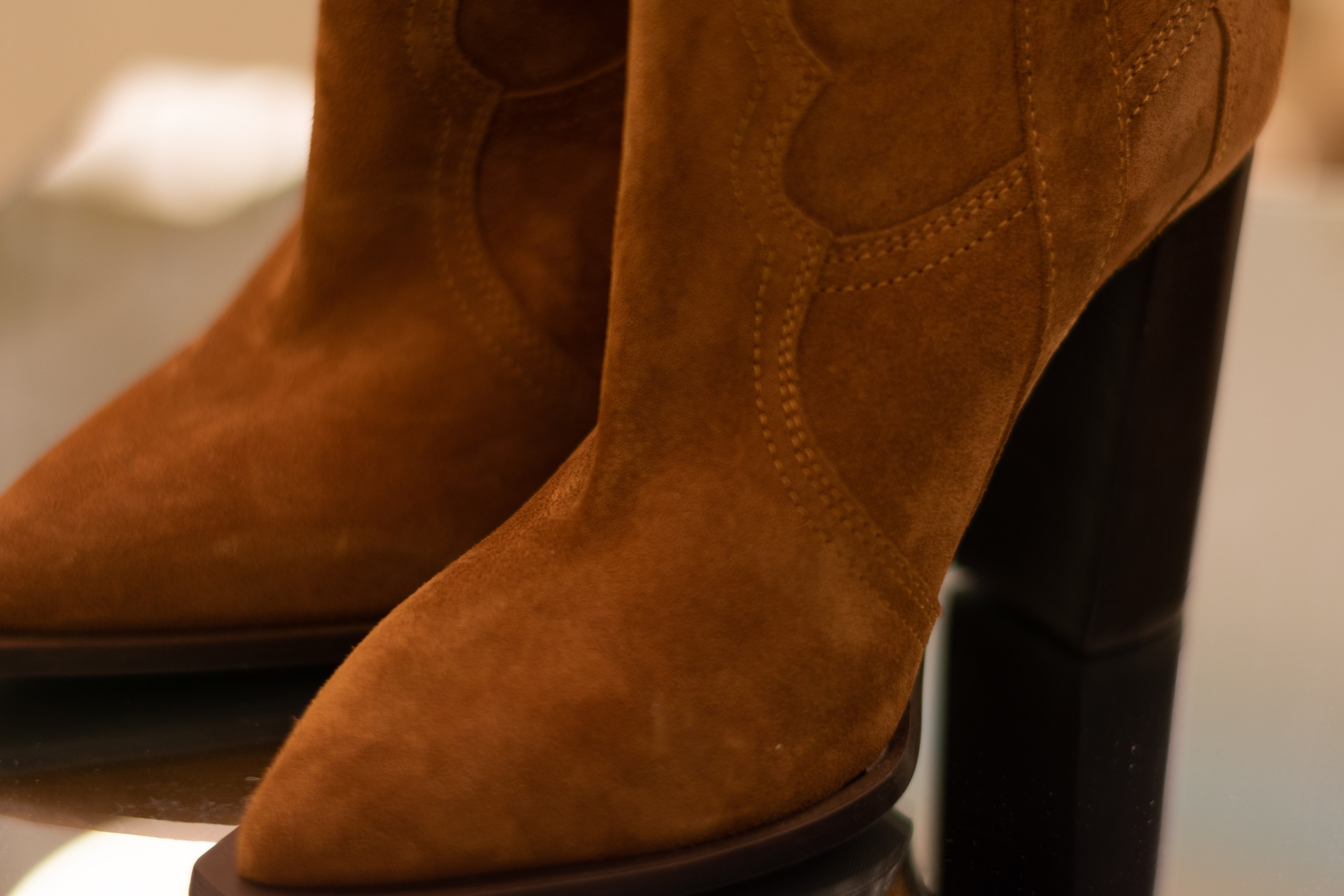 Для организаций. Предметная фотосессия для обувного магазина Capsula. Фотограф/видеограф Богдан Голованов