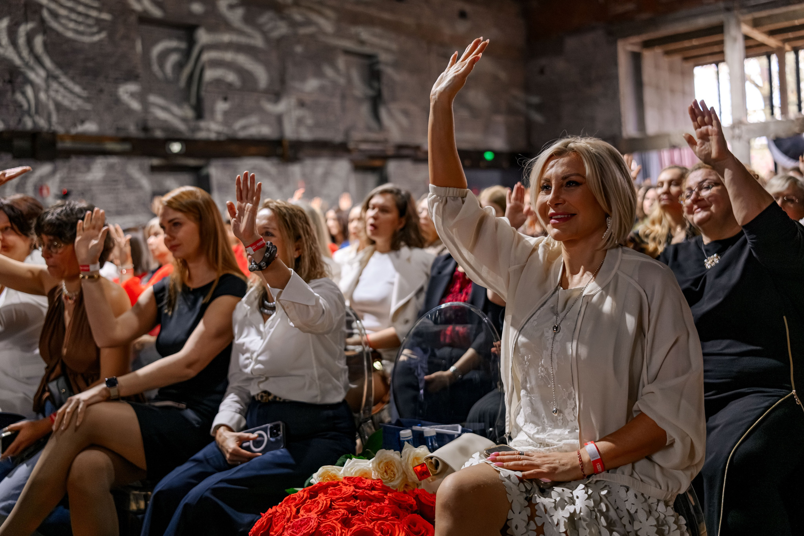 YOUTUBE ЖУРНАЛ ЖЕНЩИНЫ. Максим Комаров — Профессиональный фотограф