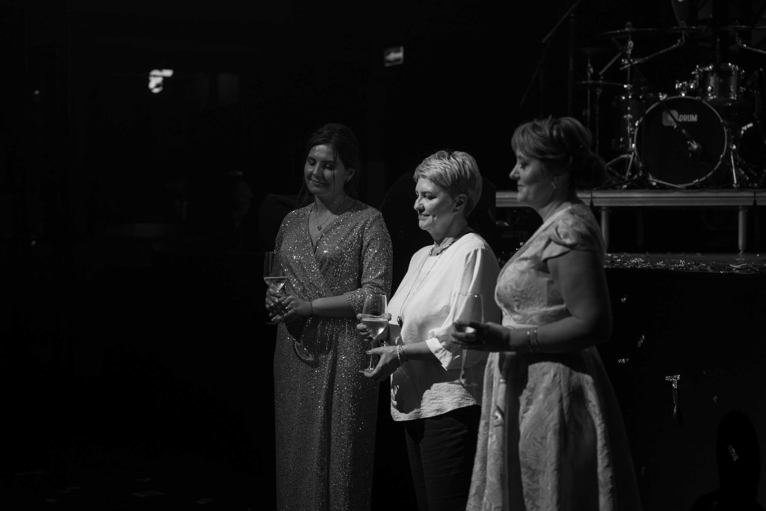 Выпускной Гимназия 7. Свадебный и репортажный фотограф Элина Козырьянова