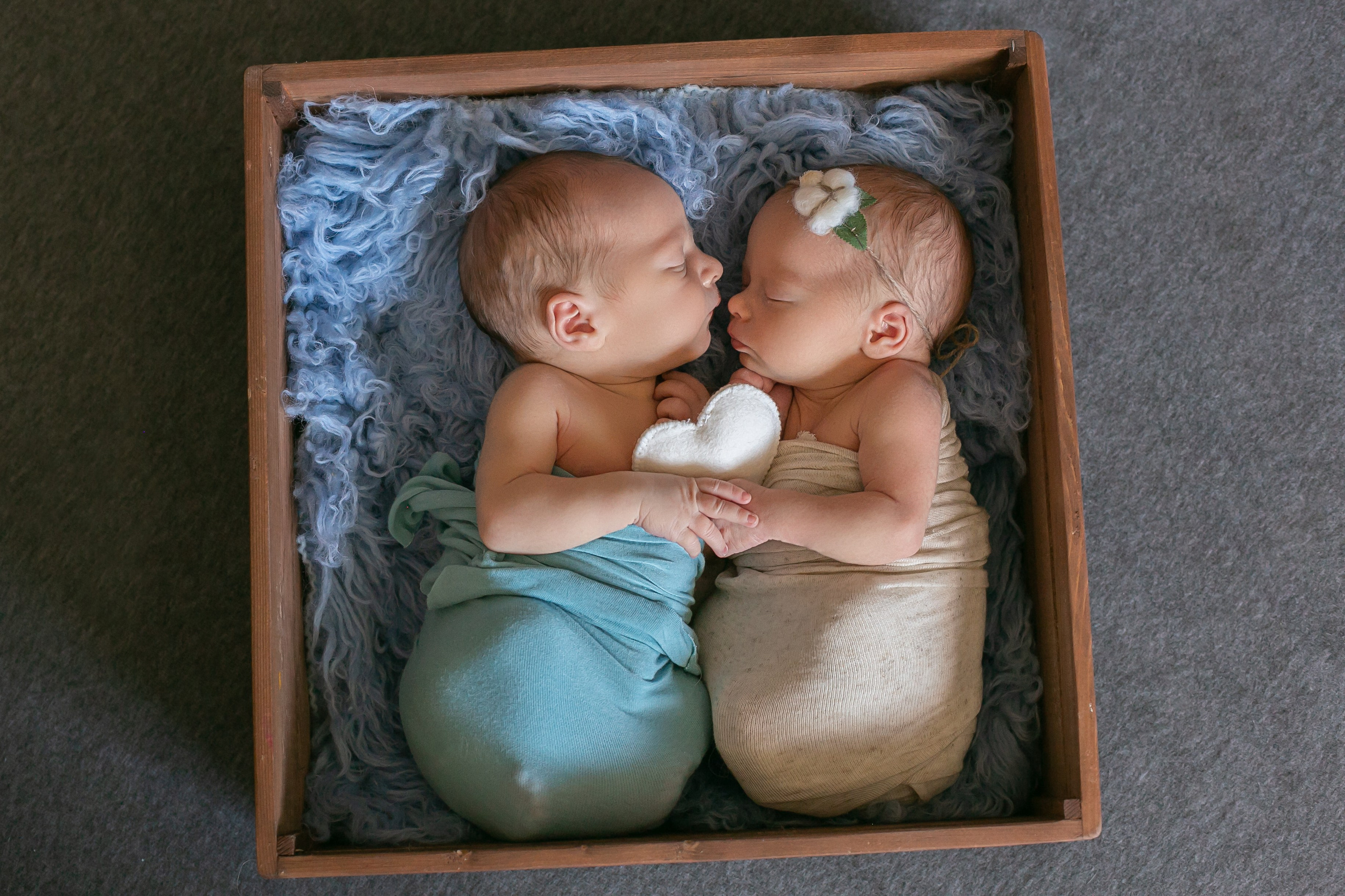 PH @blossombabyru. Retoucher Aleksmokh