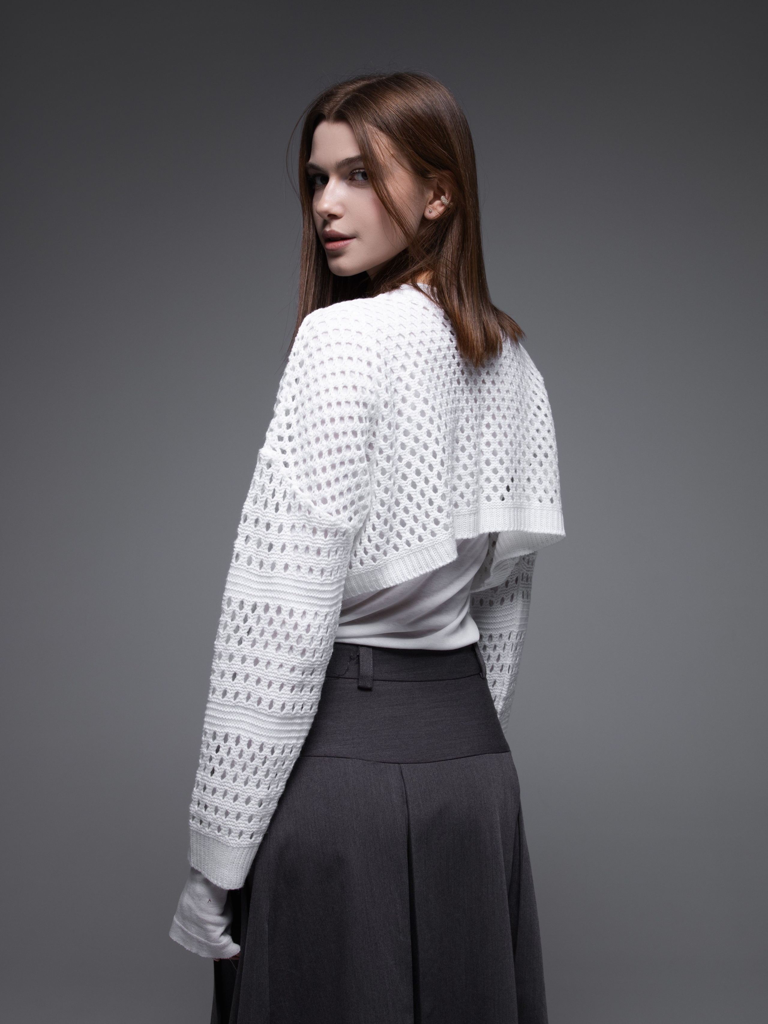 КАТАЛОГ | серый фон. RUNA production — стильные съемки для брендов