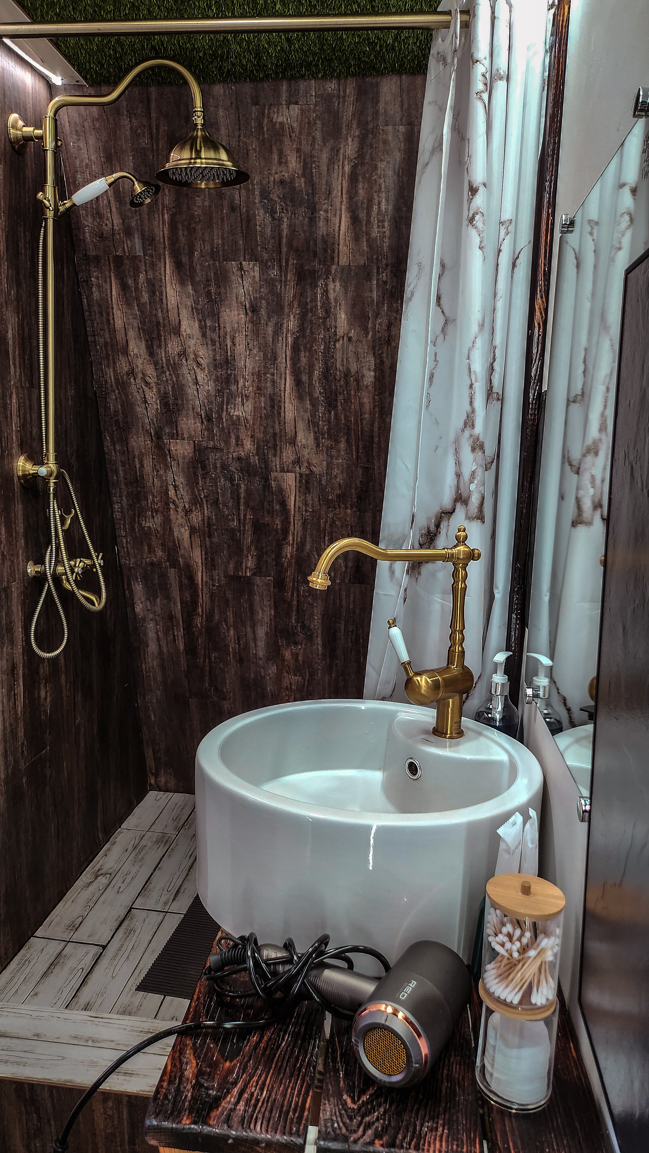 Гостевой фото. Вгости. Посуточная аренда дома во Владивостоке, баня с чаном. Теплый бассейн, геокупол. Аренда дома во Владивостоке, Надеждинском районе