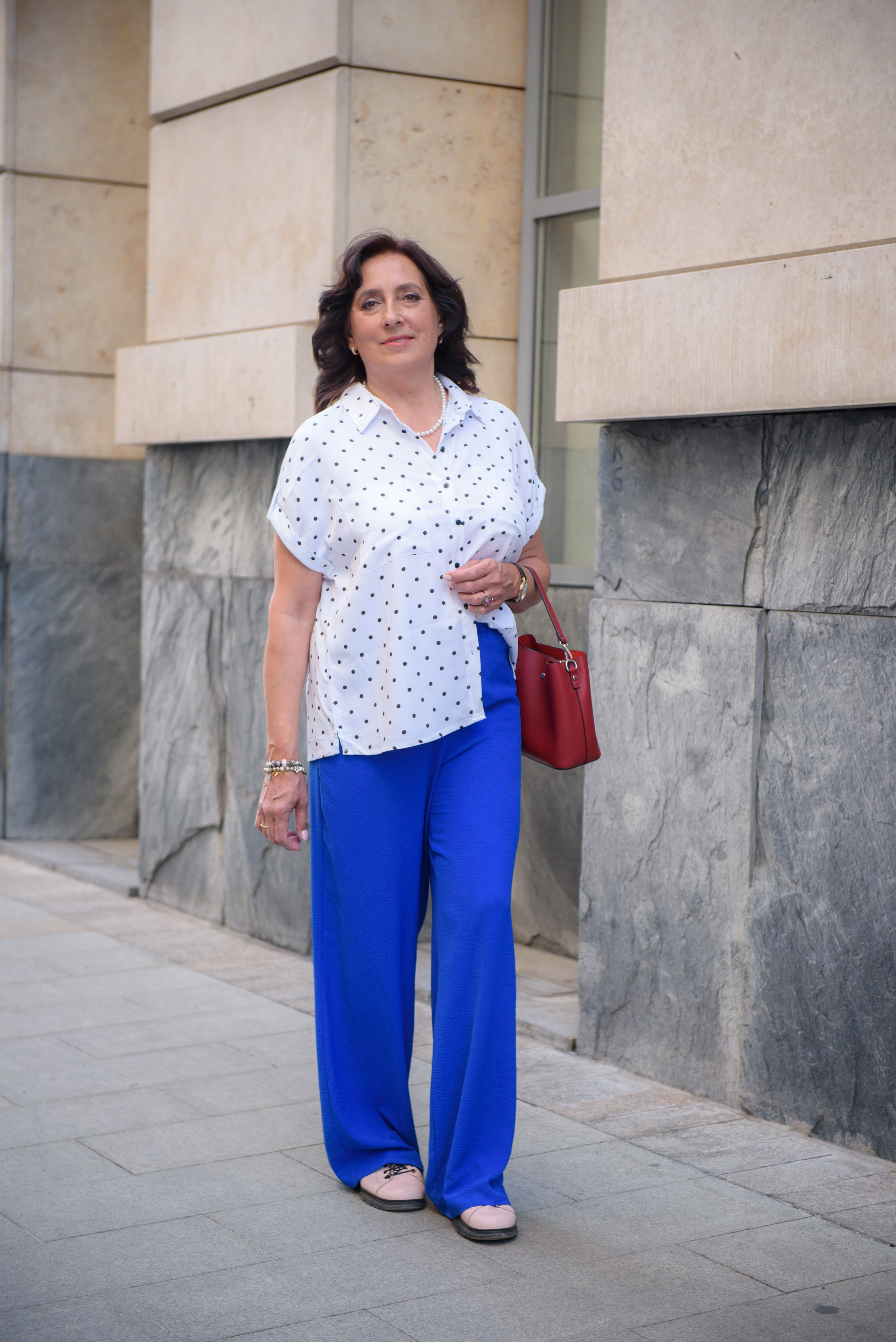 Любовь, прогулка по городу. Бренд-фотограф для экспертов и блогеров в Москве Влада Горбовская