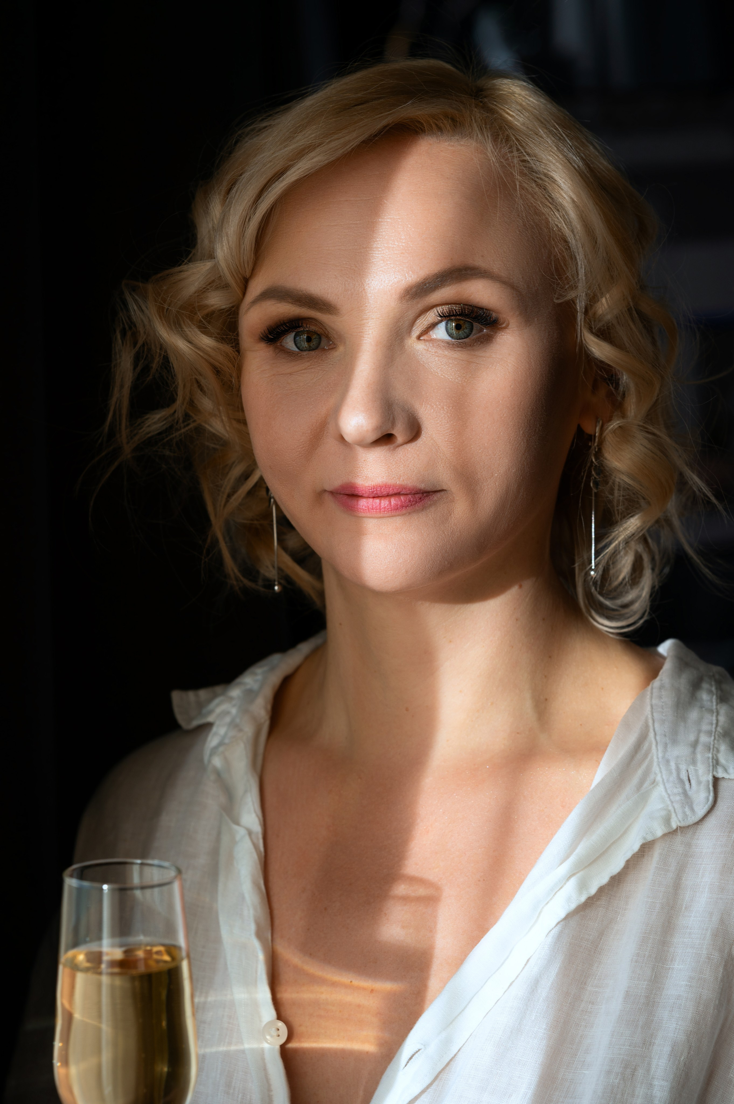 Новогодняя фотосессия в белой рубашке