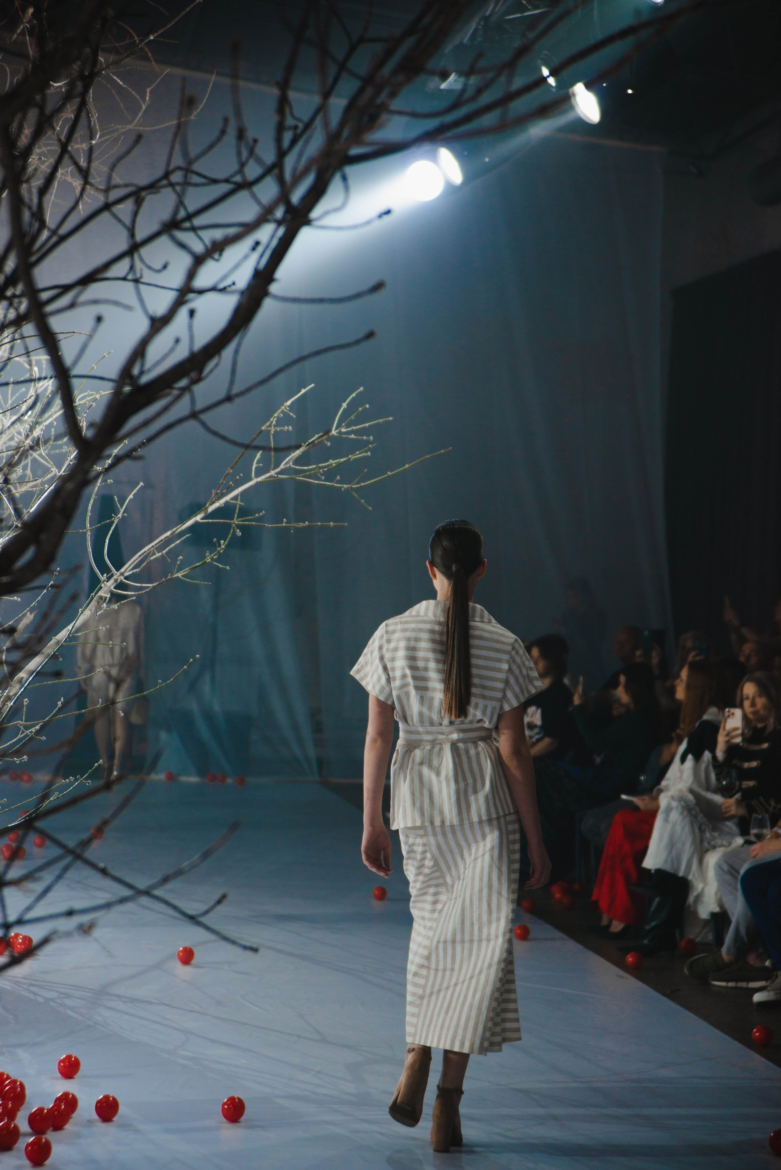 Показ «Красный Шум». Ксения Glossa. Портретный и репортажный фотограф в Самаре