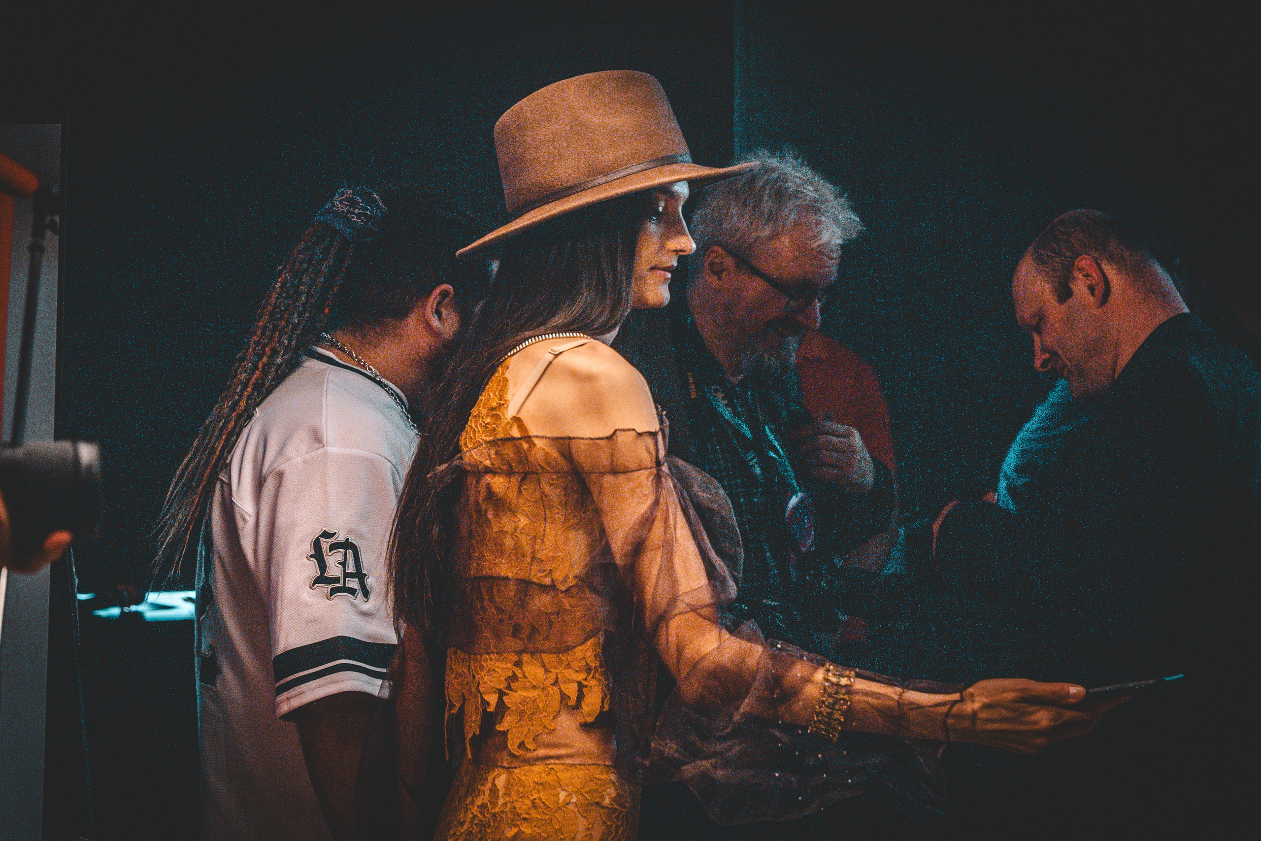 Как проходят сьемки. Фотограф для маркетплейсов Михаил Бове