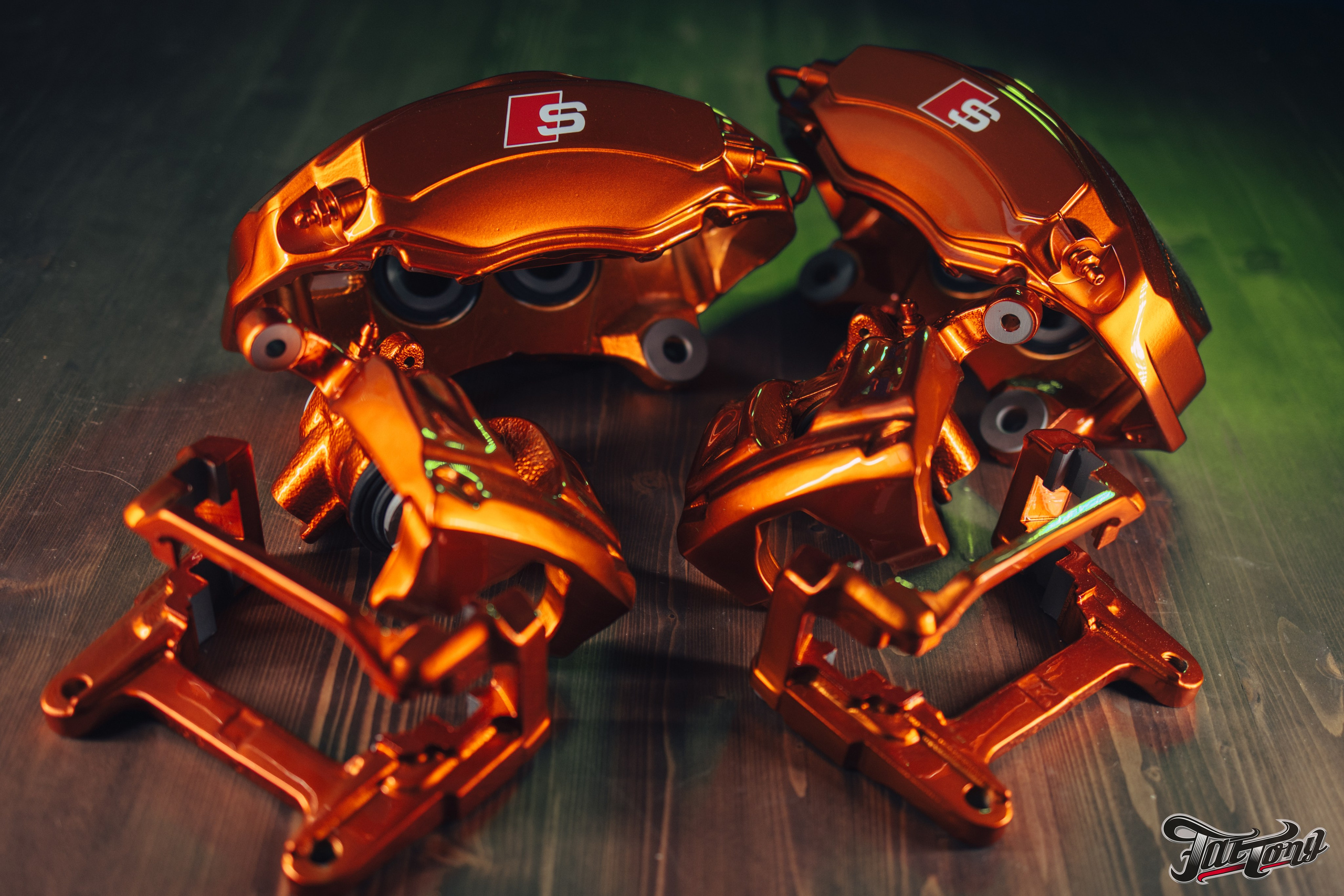 Audi A6 2 раза поменяла цвет, оклейка с проемами в зеленый и преклейка в серый. DeLorein