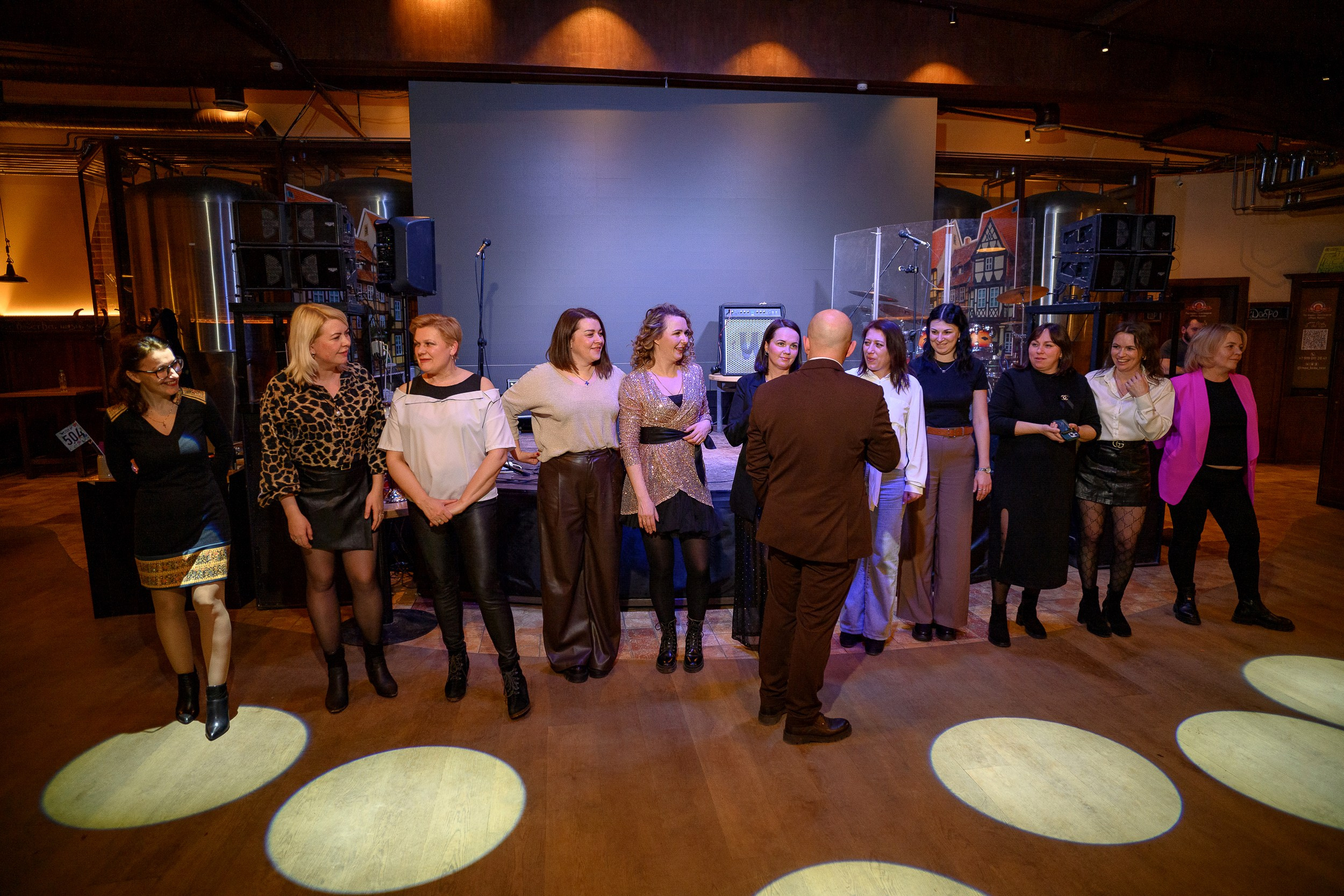 8Марта_МаксБрой. Фотограф Александр Данилов